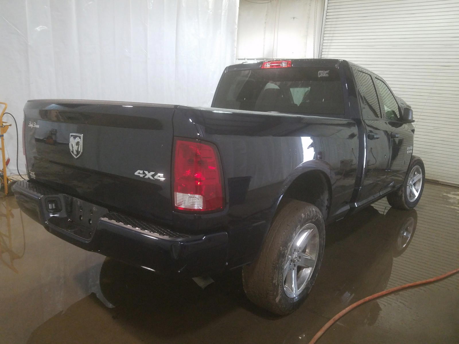 Photo 4 from auction – 2018 RAM 1500 ST with VIN 1C6RR7FG7JS197014
