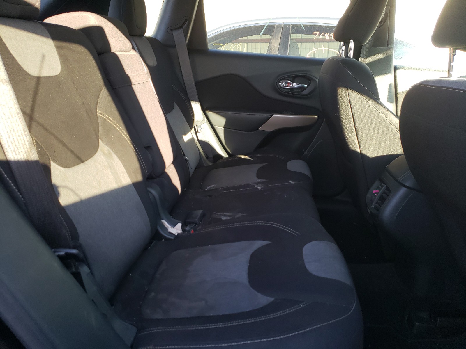 Zdjęcie 6 z aukcji – 2018 JEEP CHEROKEE L z VIN 1C4PJLCB7JD577435