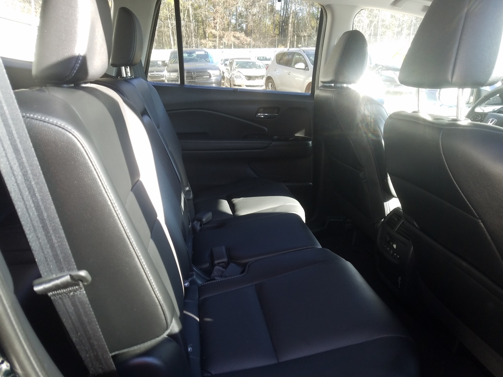 Photo 6 from auction – 2019 HONDA PILOT EXL with VIN 5FNYF5H5XKB016337