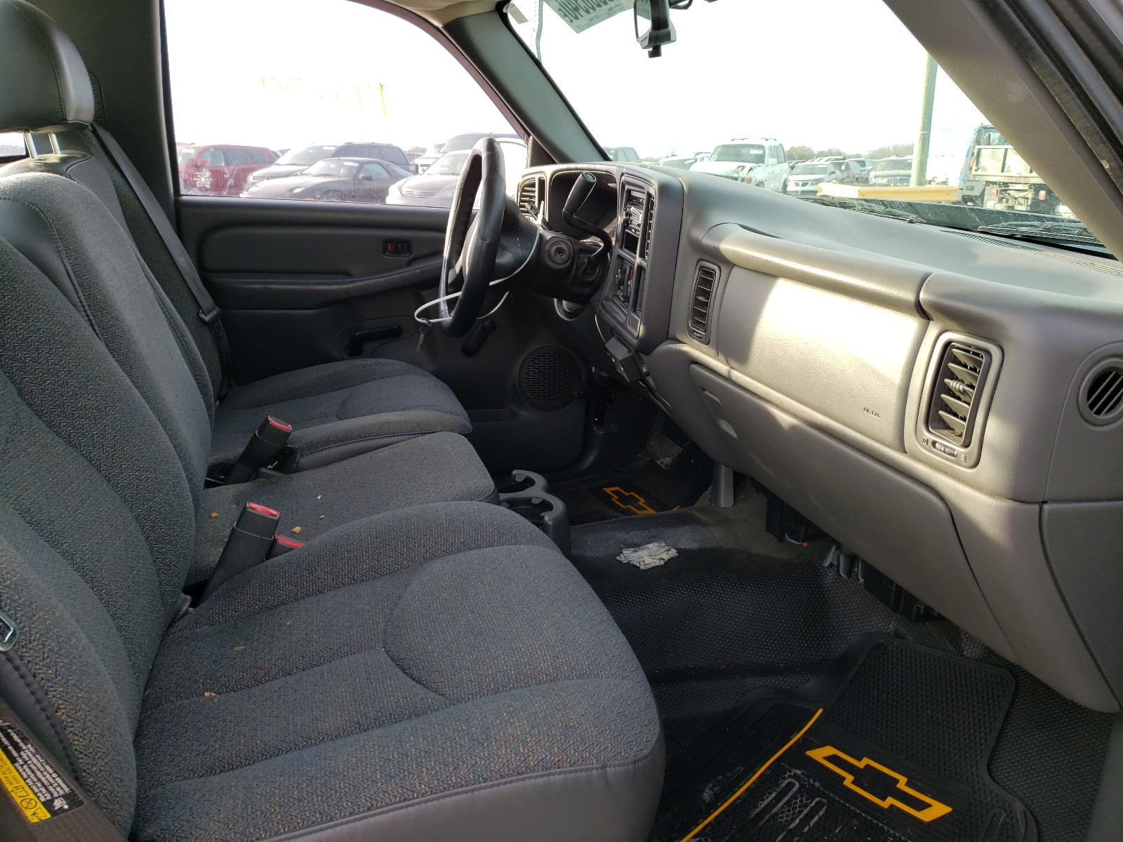 Photo 5 from auction – 2007 CHEVROLET SILVERADO with VIN 1GCEC14X97Z142847