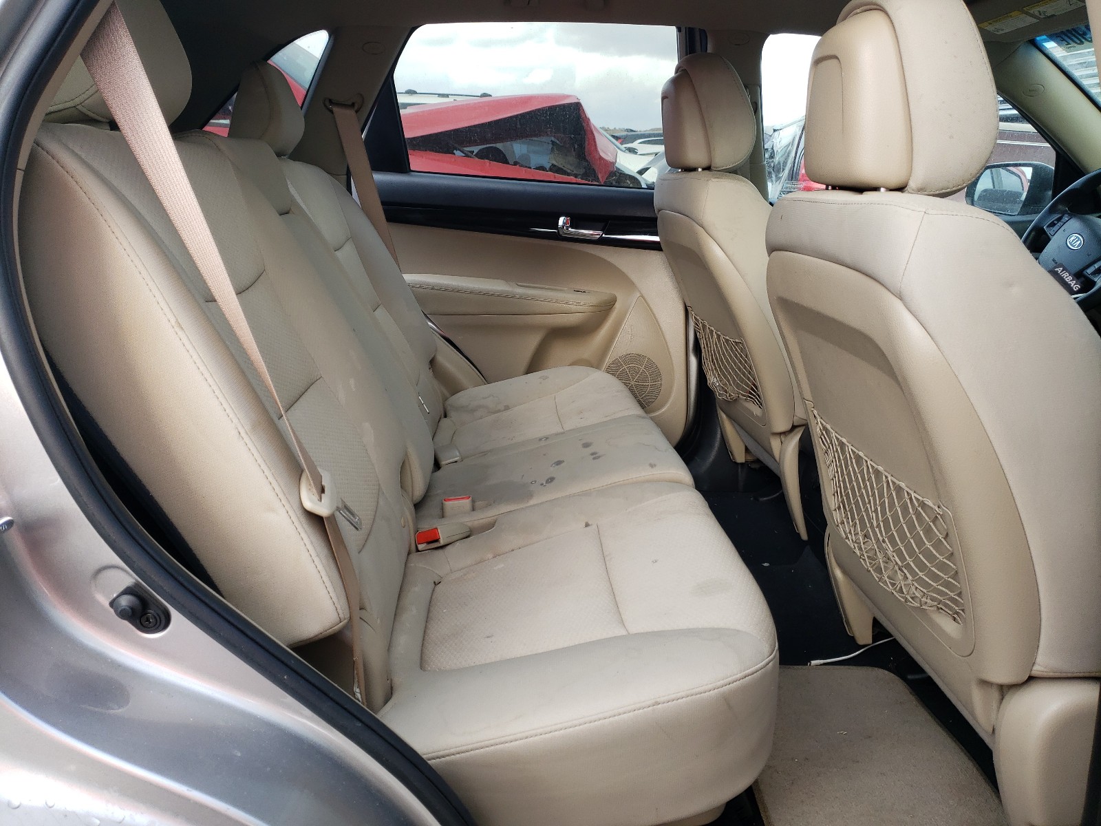 Photo 6 from auction – 2013 KIA SORENTO LX with VIN 5XYKT3A15DG419969