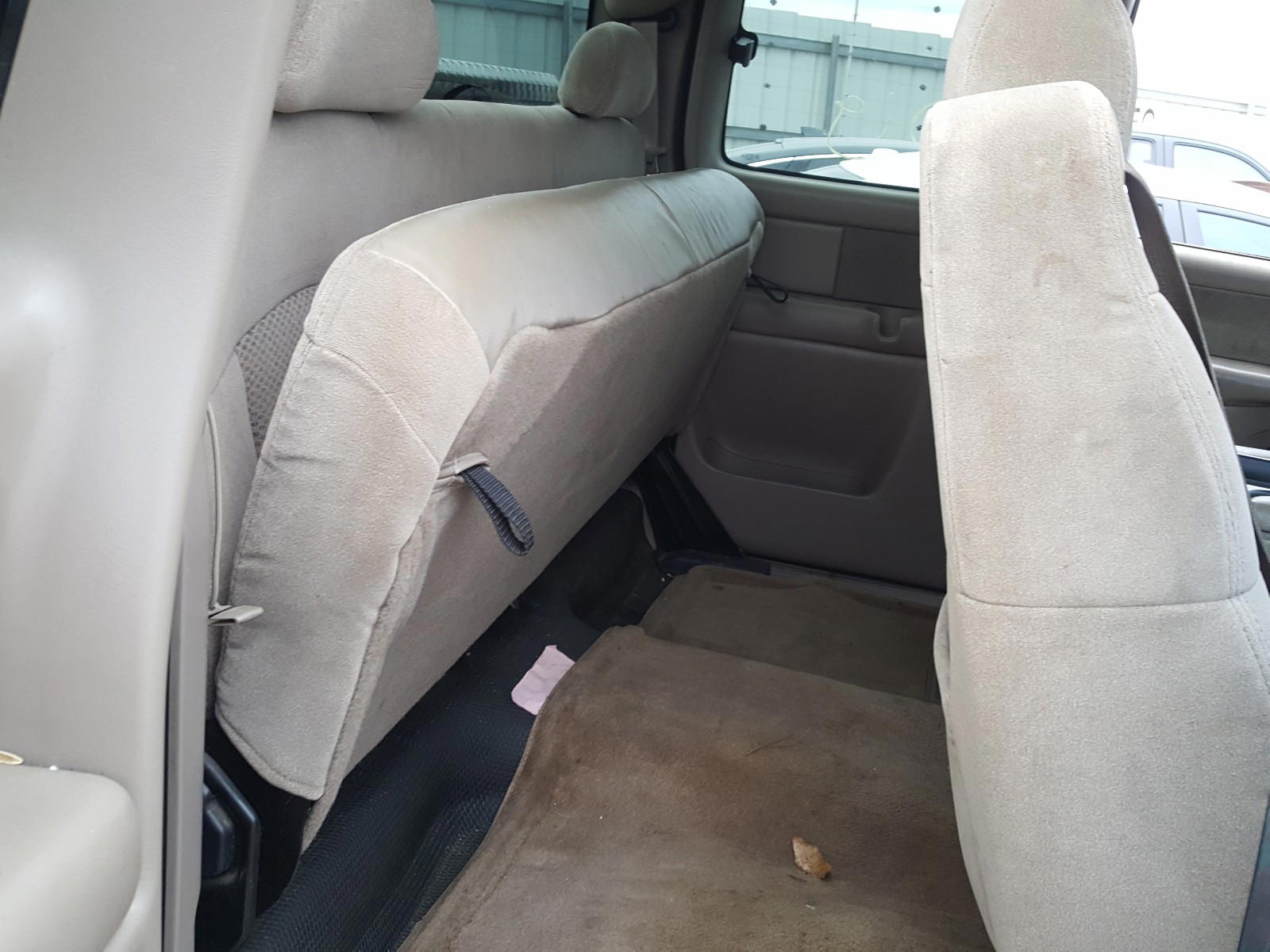 Photo 6 from auction – 2002 CHEVROLET SILVERADO with VIN 1GCHK29UX2E149066