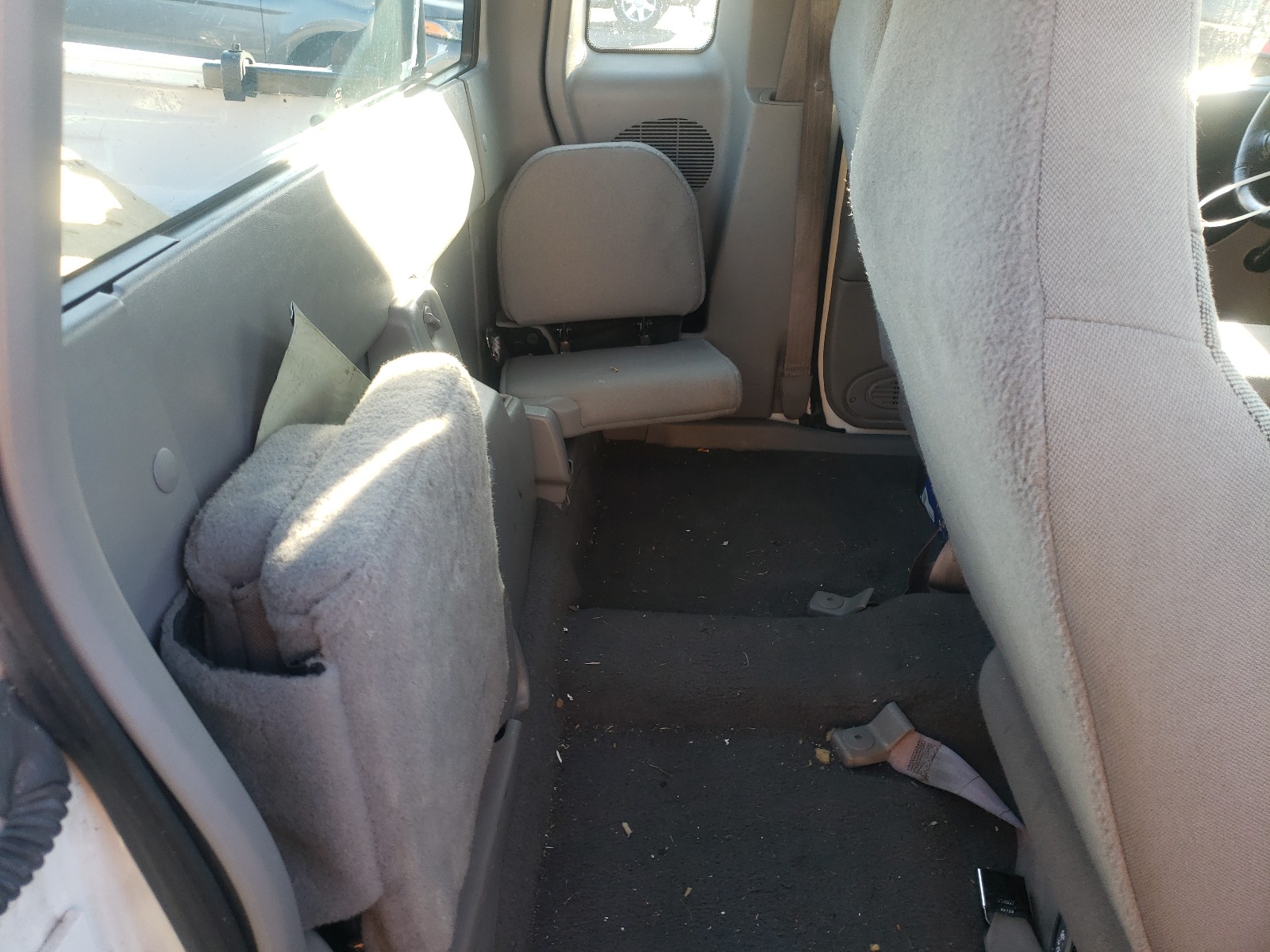 Photo 6 from auction – 2000 FORD RANGER SUP with VIN 1FTYR14V8YTA42950