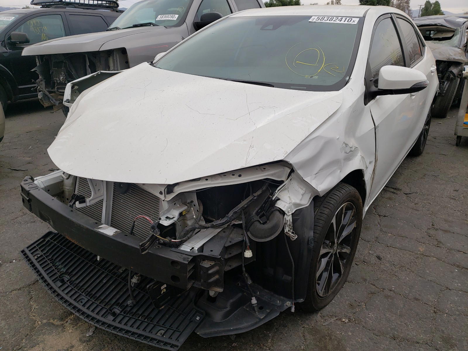 Photo 2 from auction – 2018 TOYOTA COROLLA L with VIN 5YFBURHEXJP848279