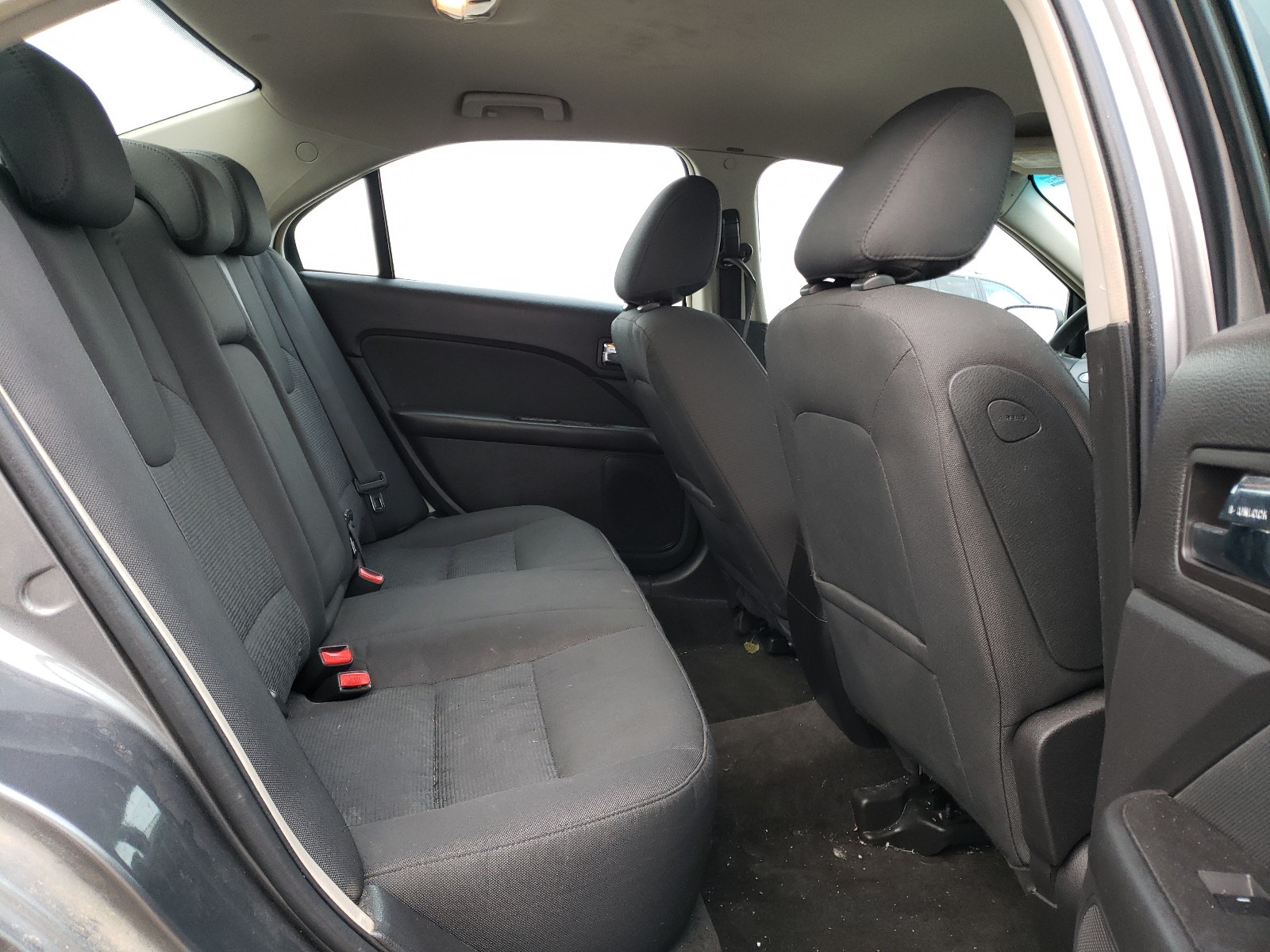 Photo 6 from auction – 2010 FORD FUSION SE with VIN 3FAHP0HA3AR338320