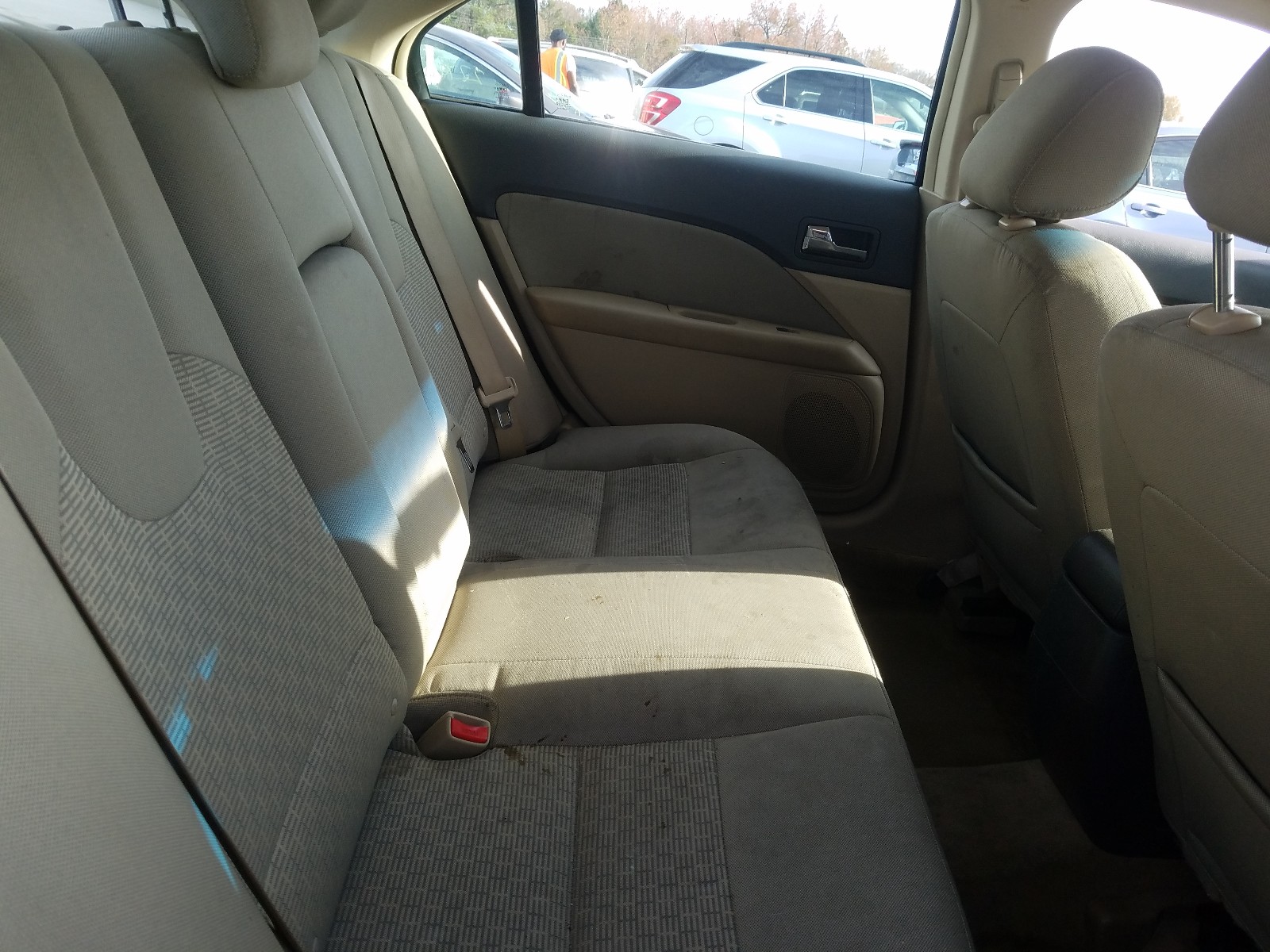 Photo 6 from auction – 2011 FORD FUSION SE with VIN 3FAHP0HA5BR276145