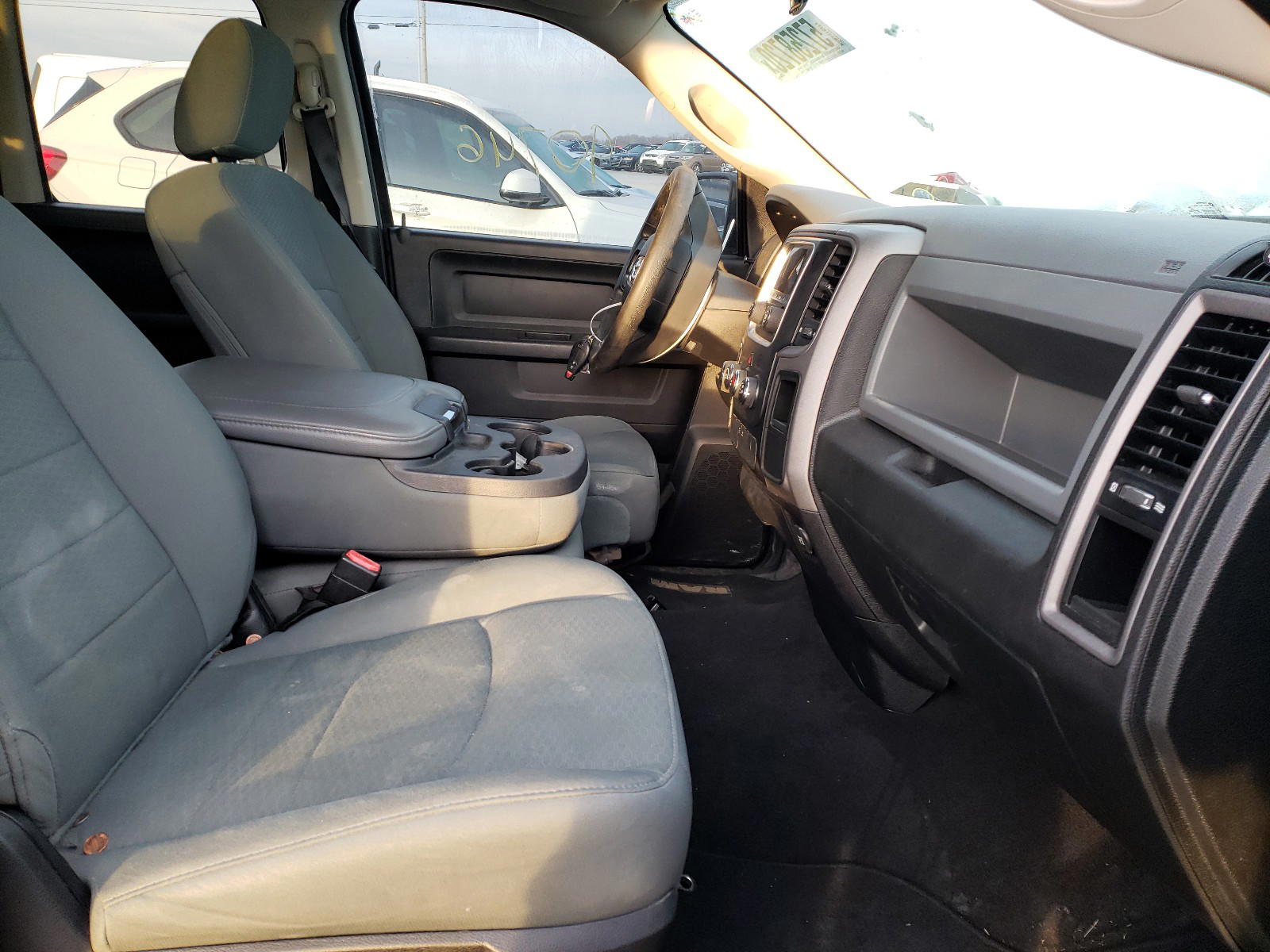 Photo 5 from auction – 2015 RAM 1500 ST with VIN 1C6RR7FT6FS615857