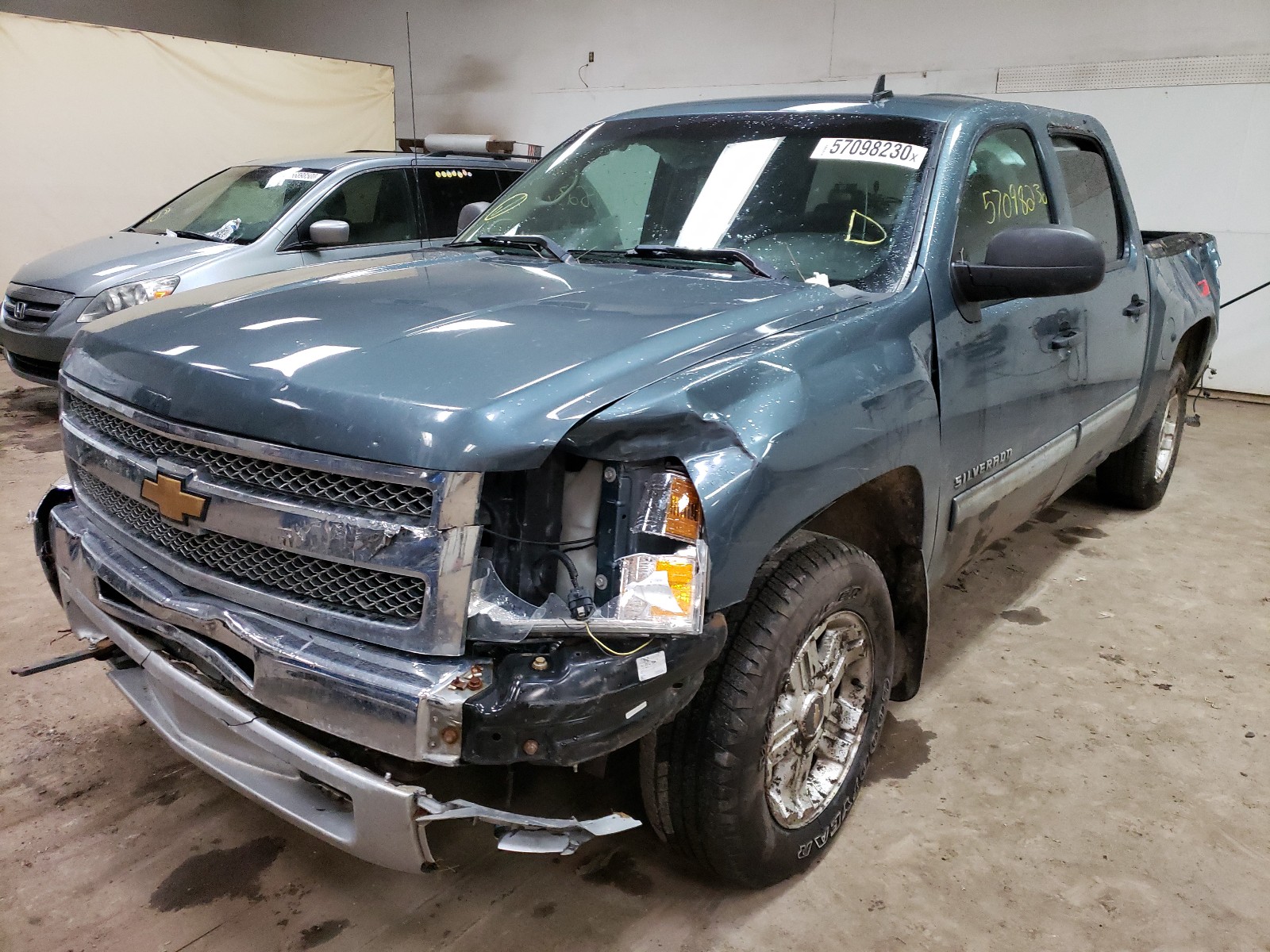 Photo 2 from auction – 2013 CHEVROLET SILVERADO with VIN 3GCPKSE77DG333825