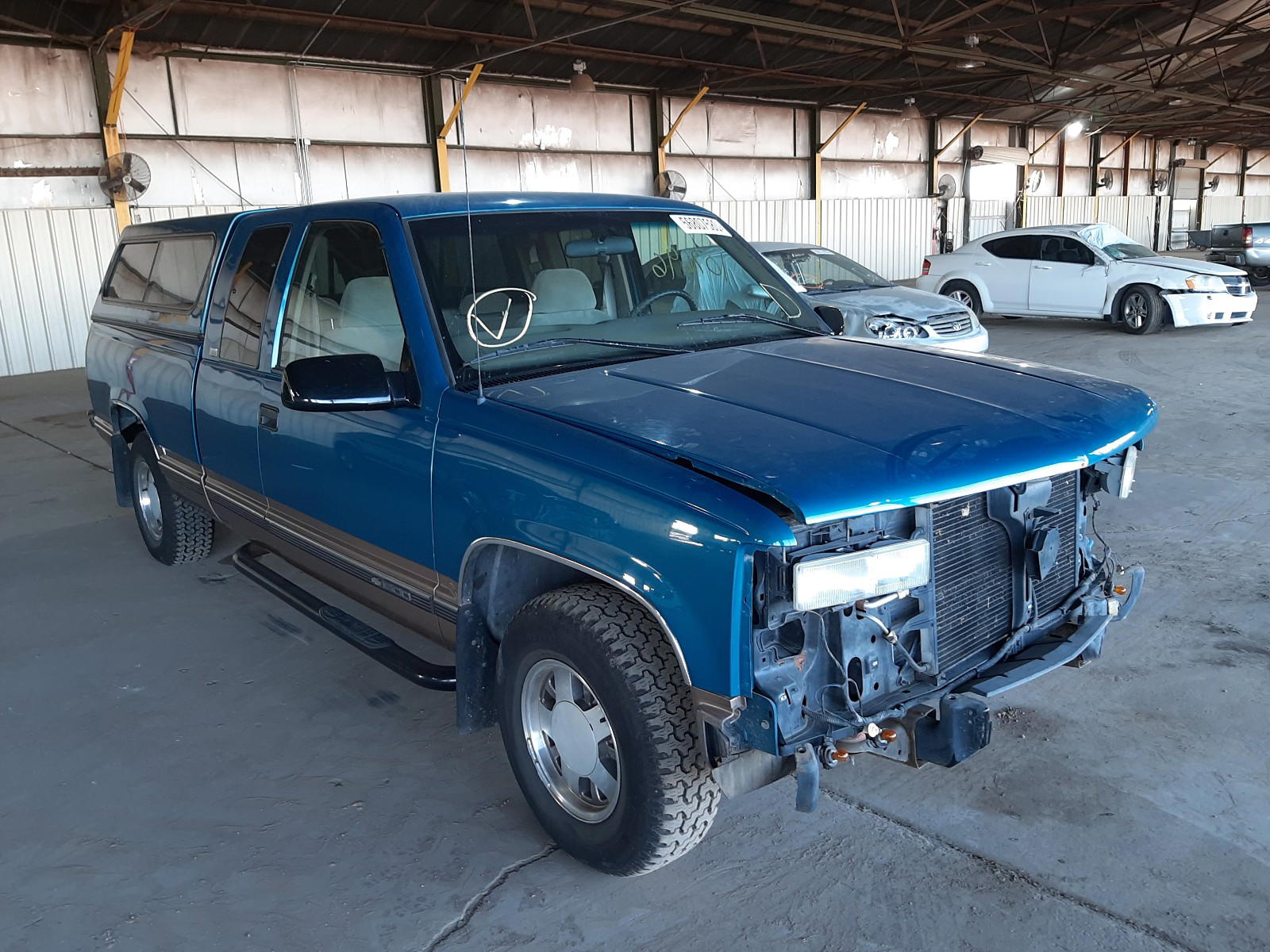 CHEVROLET GMT-400 C1 1997 with VIN 1GCEC19R2VE186512 - Photo from auction