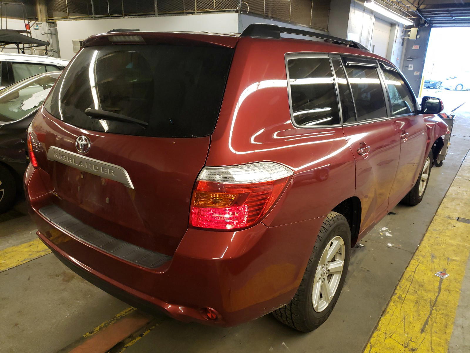 Photo 4 from auction – 2010 TOYOTA HIGHLANDER with VIN JTEZK3EH7A2104889