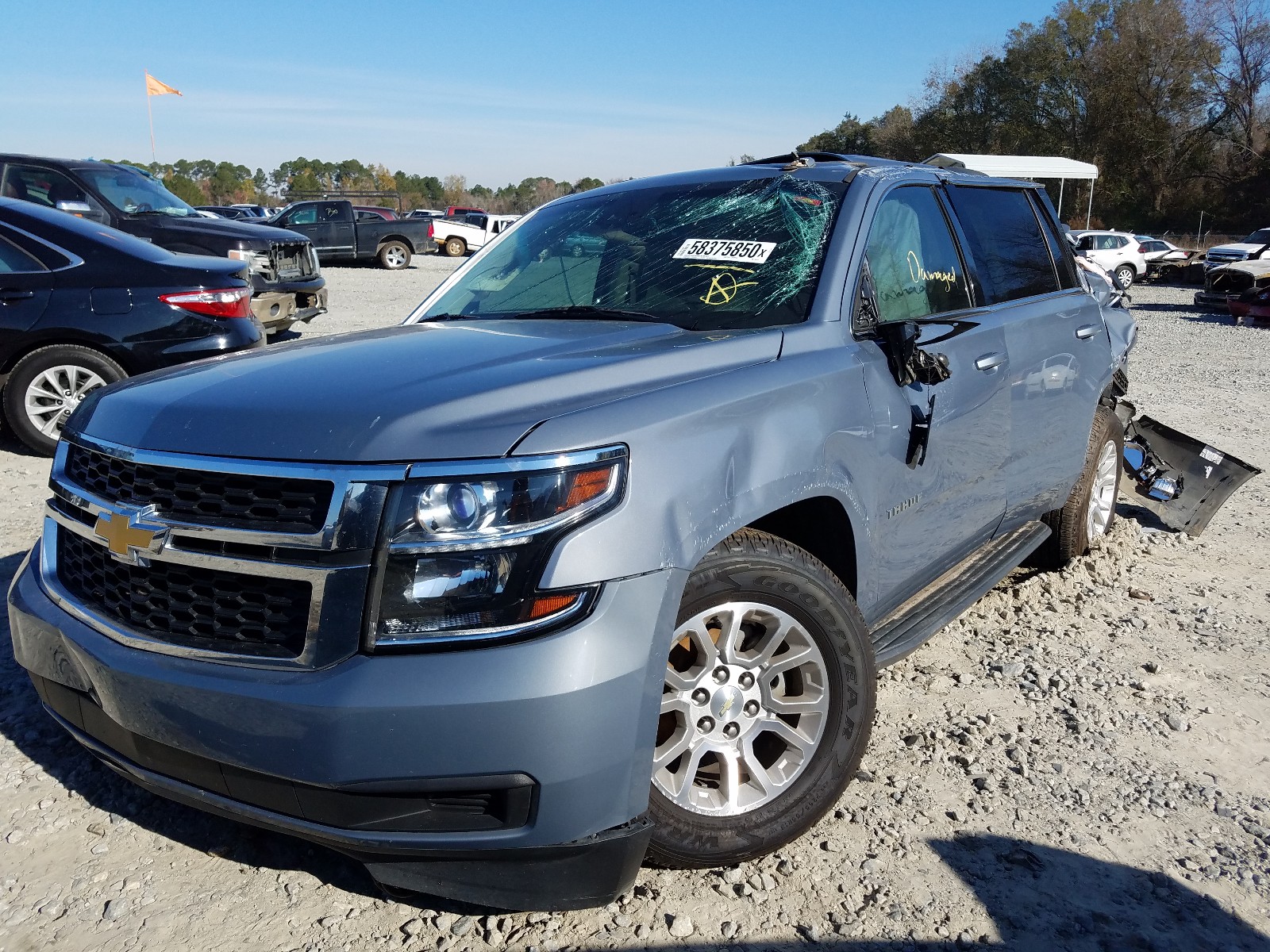 Photo 2 from auction – 2016 CHEVROLET TAHOE C150 with VIN 1GNSCBKC0GR242111