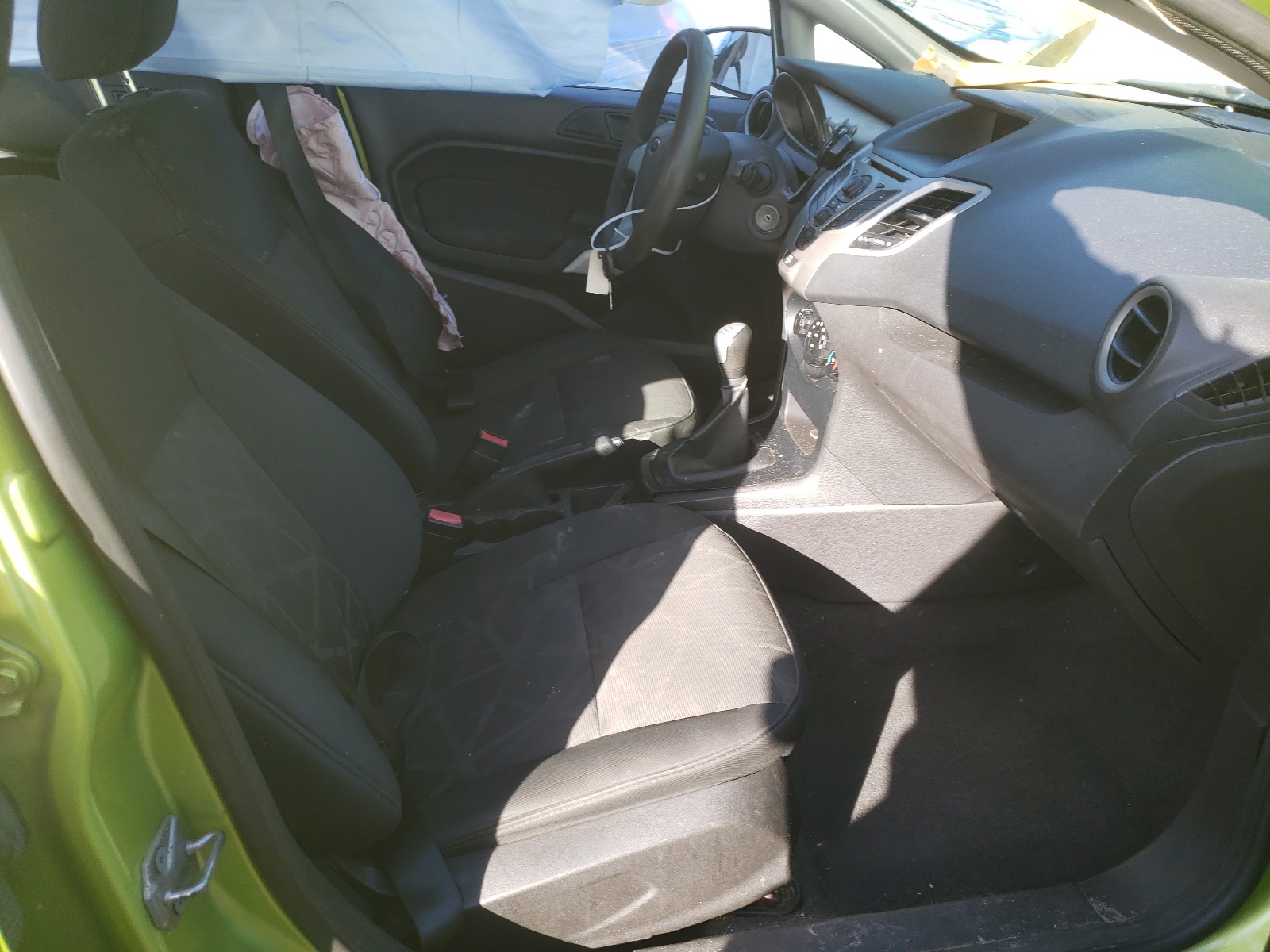 Photo 5 from auction – 2011 FORD FIESTA SE with VIN 3FADP4BJ1BM175678