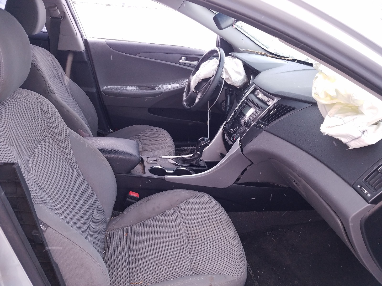 Photo 5 from auction – 2011 HYUNDAI SONATA GLS with VIN 5NPEB4AC0BH153063
