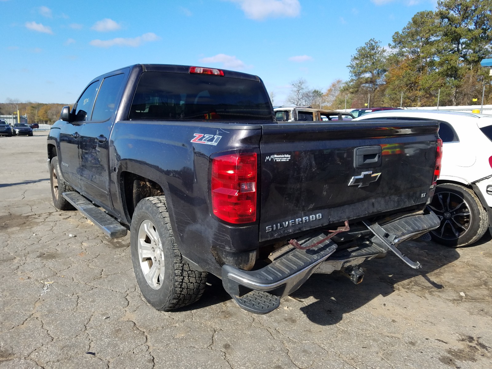 Photo 3 from auction – 2015 CHEVROLET SILVERADO with VIN 3GCUKREC4FG187329