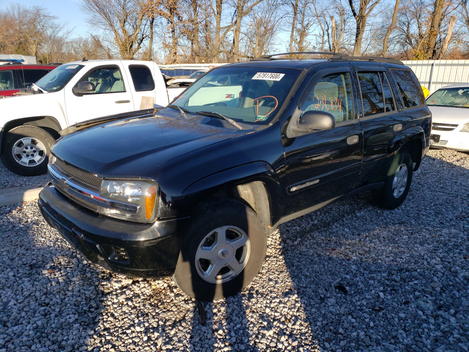 Photo 2 from auction – 2002 CHEVROLET TRAILBLAZE with VIN 1GNDT13S122425219