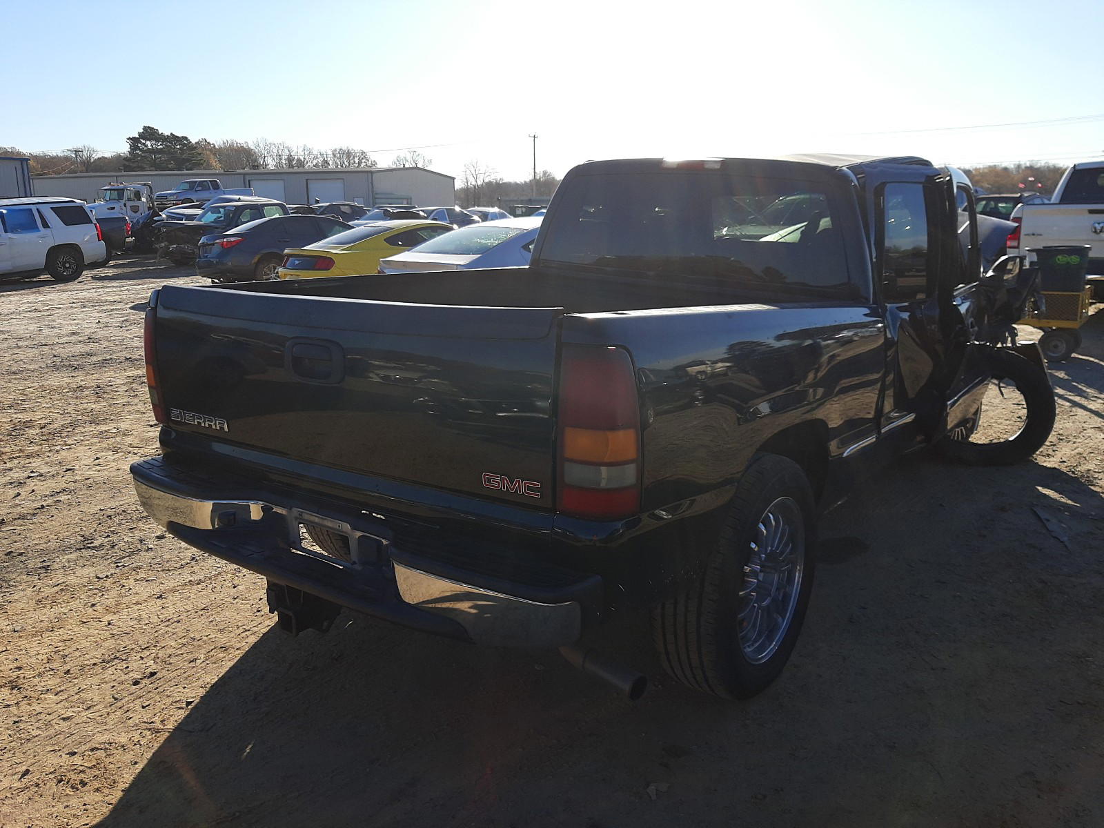 Photo 4 from auction – 2002 CHEVROLET SILVERADO with VIN 2GTEC19T221393006