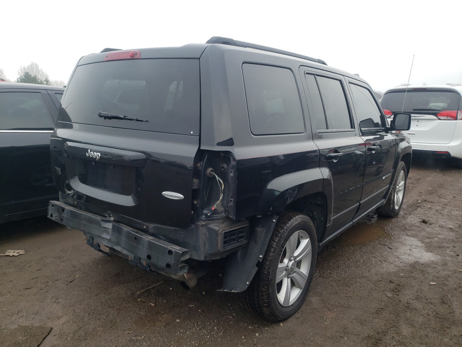 Photo 4 from auction – 2011 JEEP PATRIOT with VIN 1J4NT1GB8BD109998