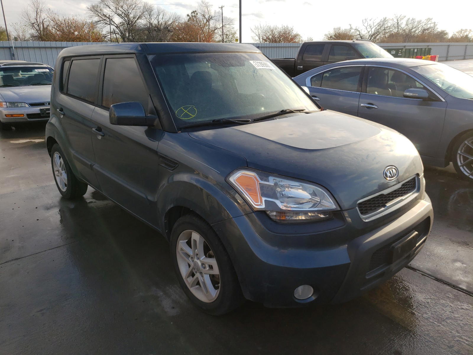 KIA SOUL + 2011 with VIN KNDJT2A27B7327903 - Photo from auction