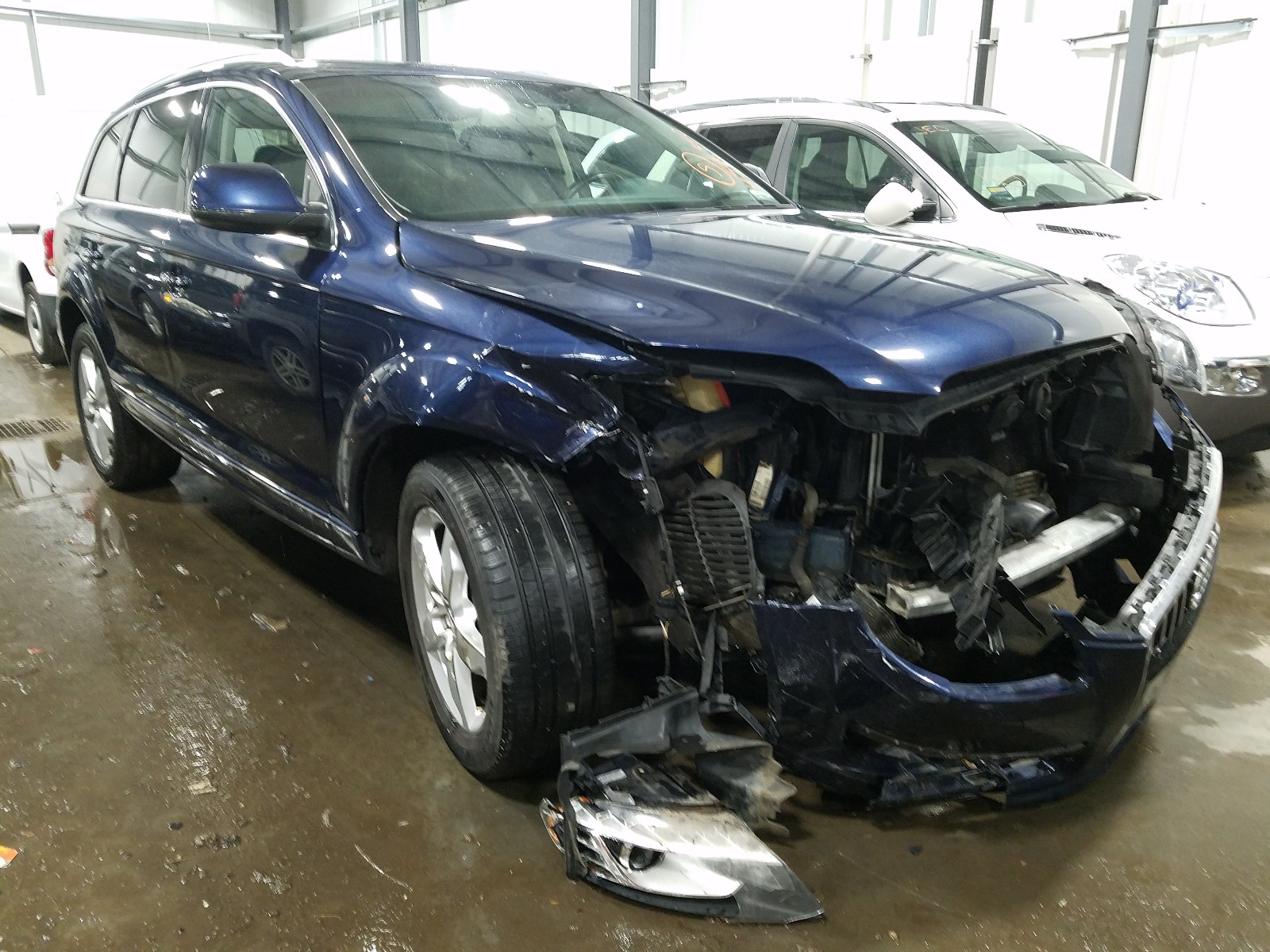AUDI Q7 PREMIUM 2013 with VIN WA1LGAFE4DD003607 - Photo from auction