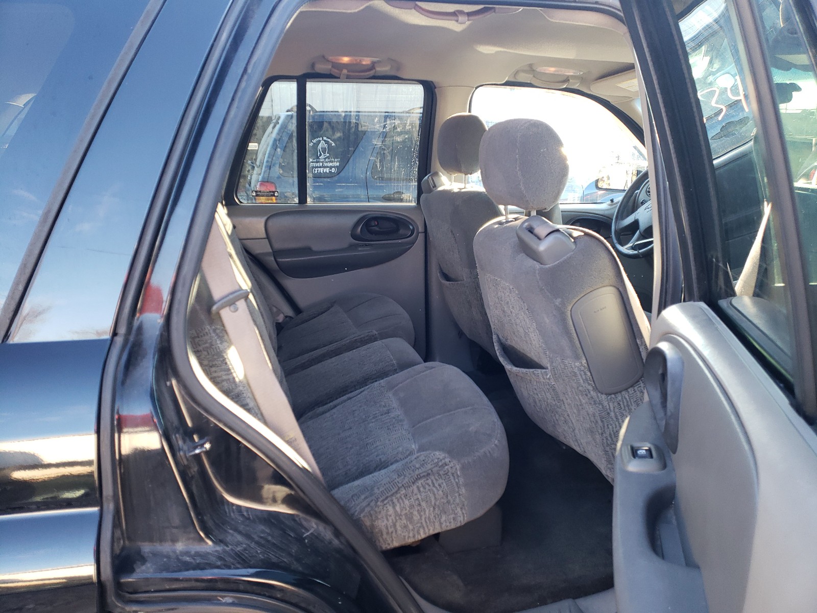 Photo 6 from auction – 2002 CHEVROLET TRAILBLAZE with VIN 1GNDT13S122425219