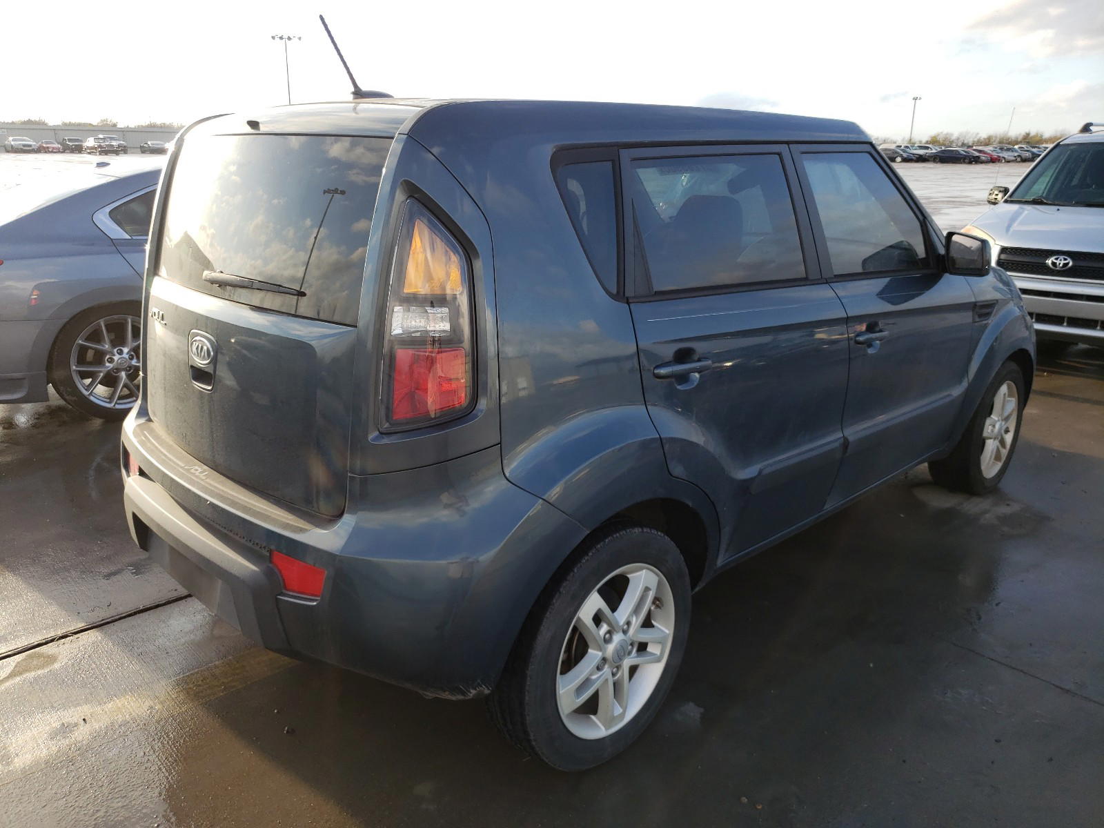 Photo 4 from auction – 2011 KIA SOUL + with VIN KNDJT2A27B7327903