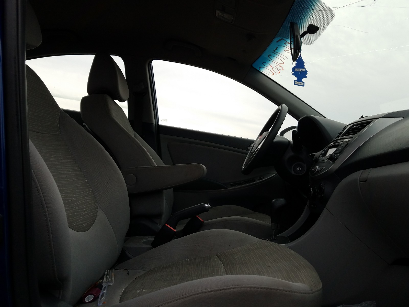 Photo 5 from auction – 2017 HYUNDAI ACCENT SE with VIN KMHCT4AE7HU317313