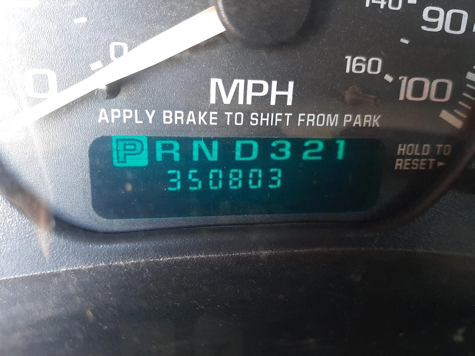 Photo 8 from auction – 2002 CHEVROLET SILVERADO with VIN 1GCHK23132F204238