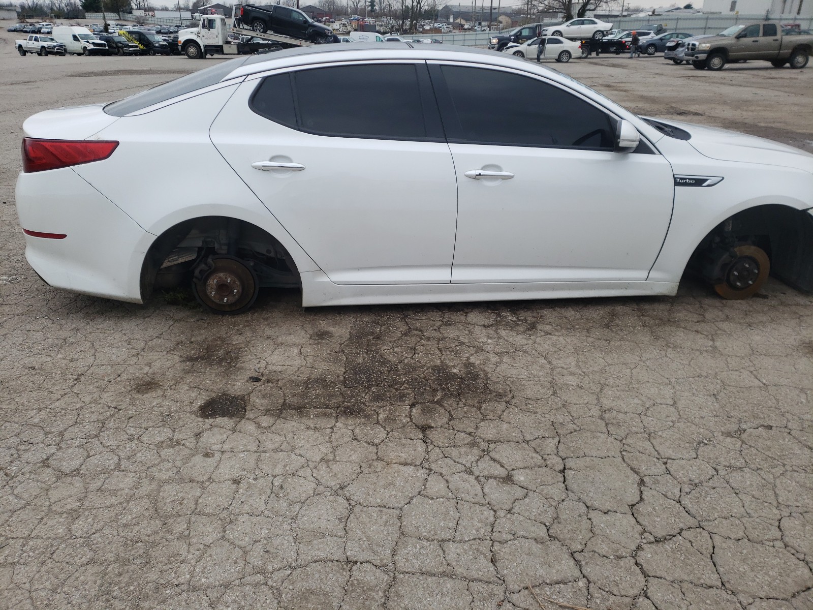 Photo 9 from auction – 2014 KIA OPTIMA SX with VIN 5XXGR4A61EG269113