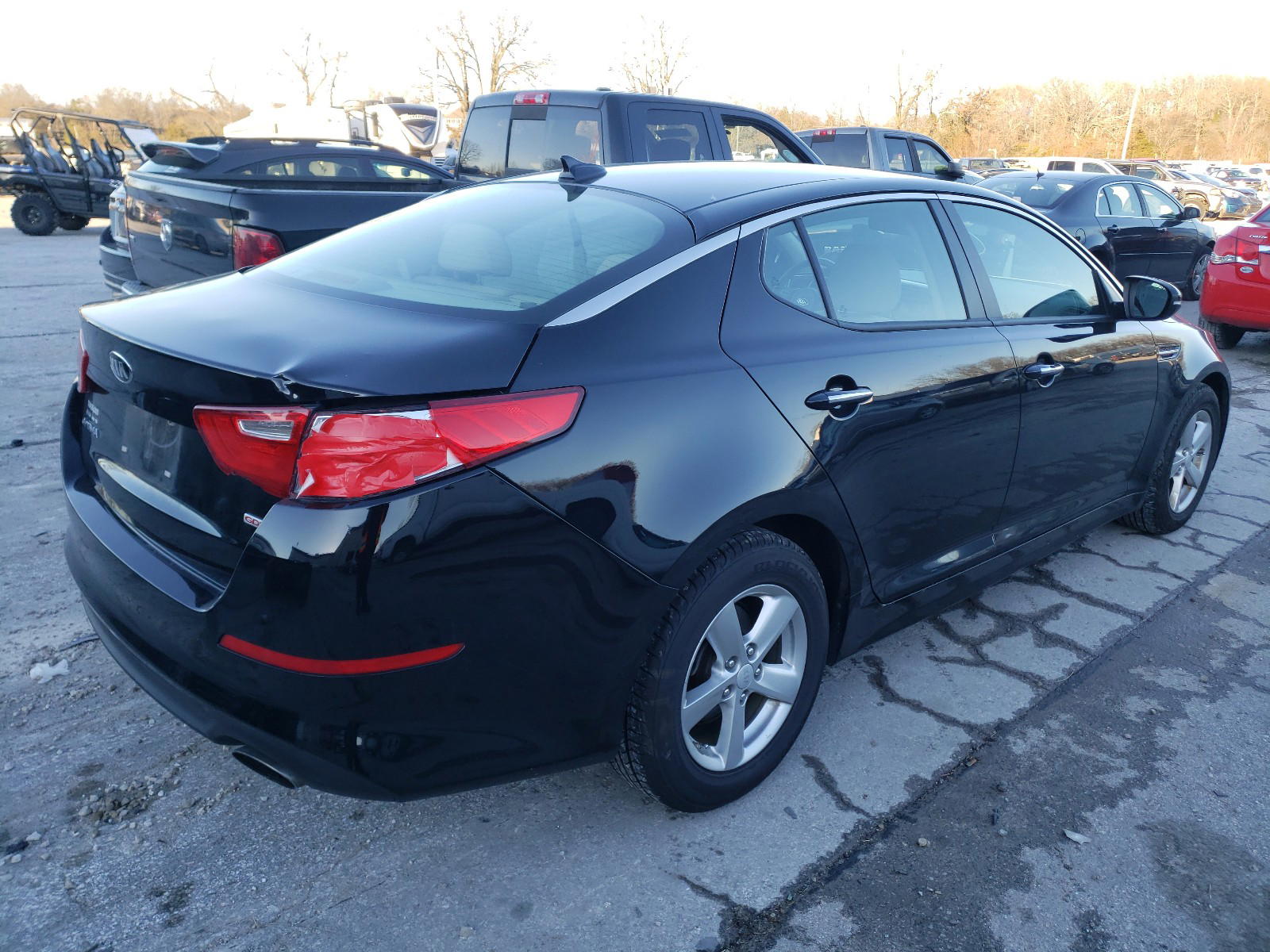 Photo 4 from auction – 2015 KIA OPTIMA with VIN 5XXGM4A72FG509794