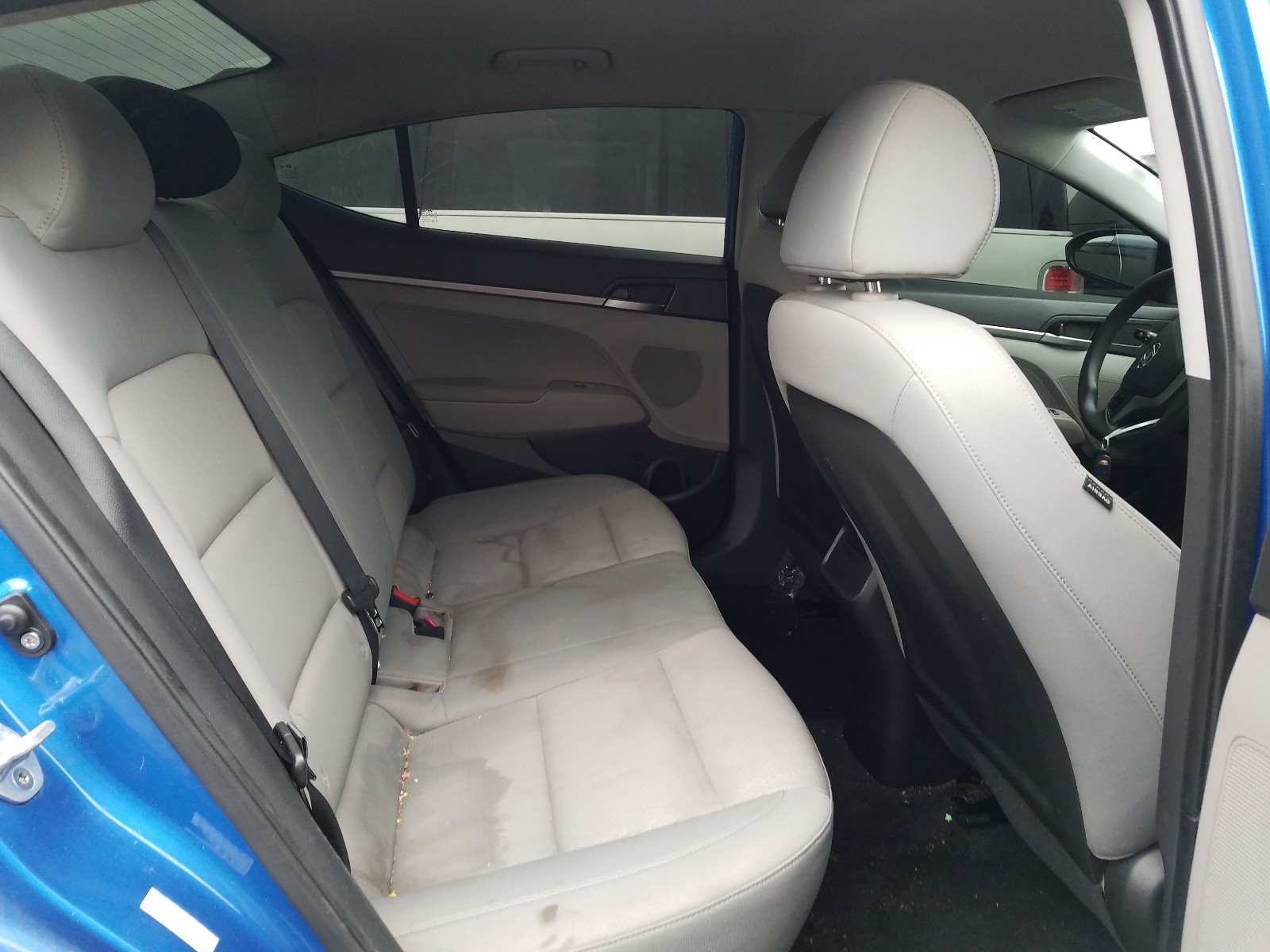 Photo 6 from auction – 2017 HYUNDAI ELANTRA with VIN KMHD74LF4HU118749