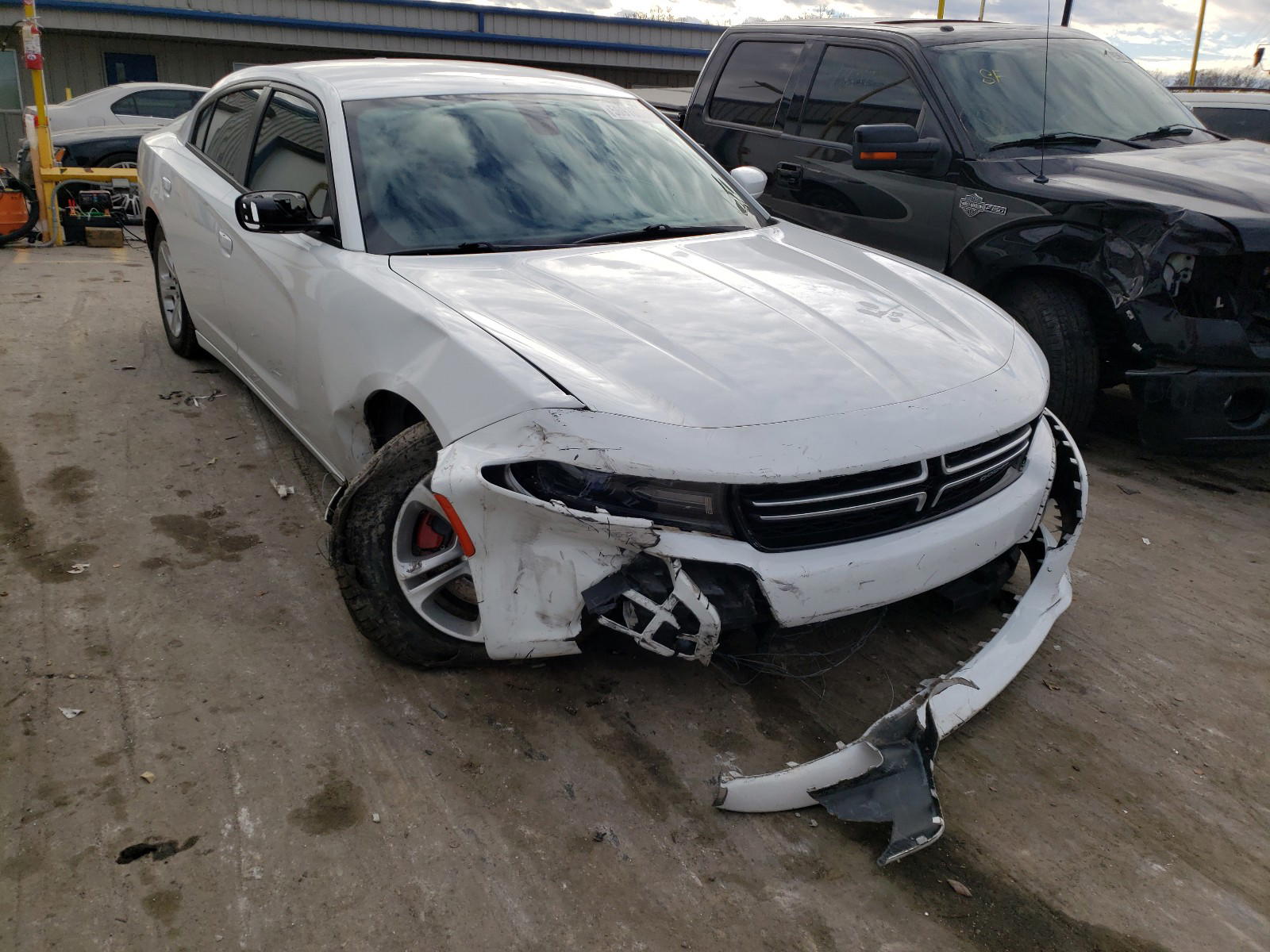 DODGE CHARGER SE 2015 with VIN 2C3CDXBG3FH724794 - Photo from auction