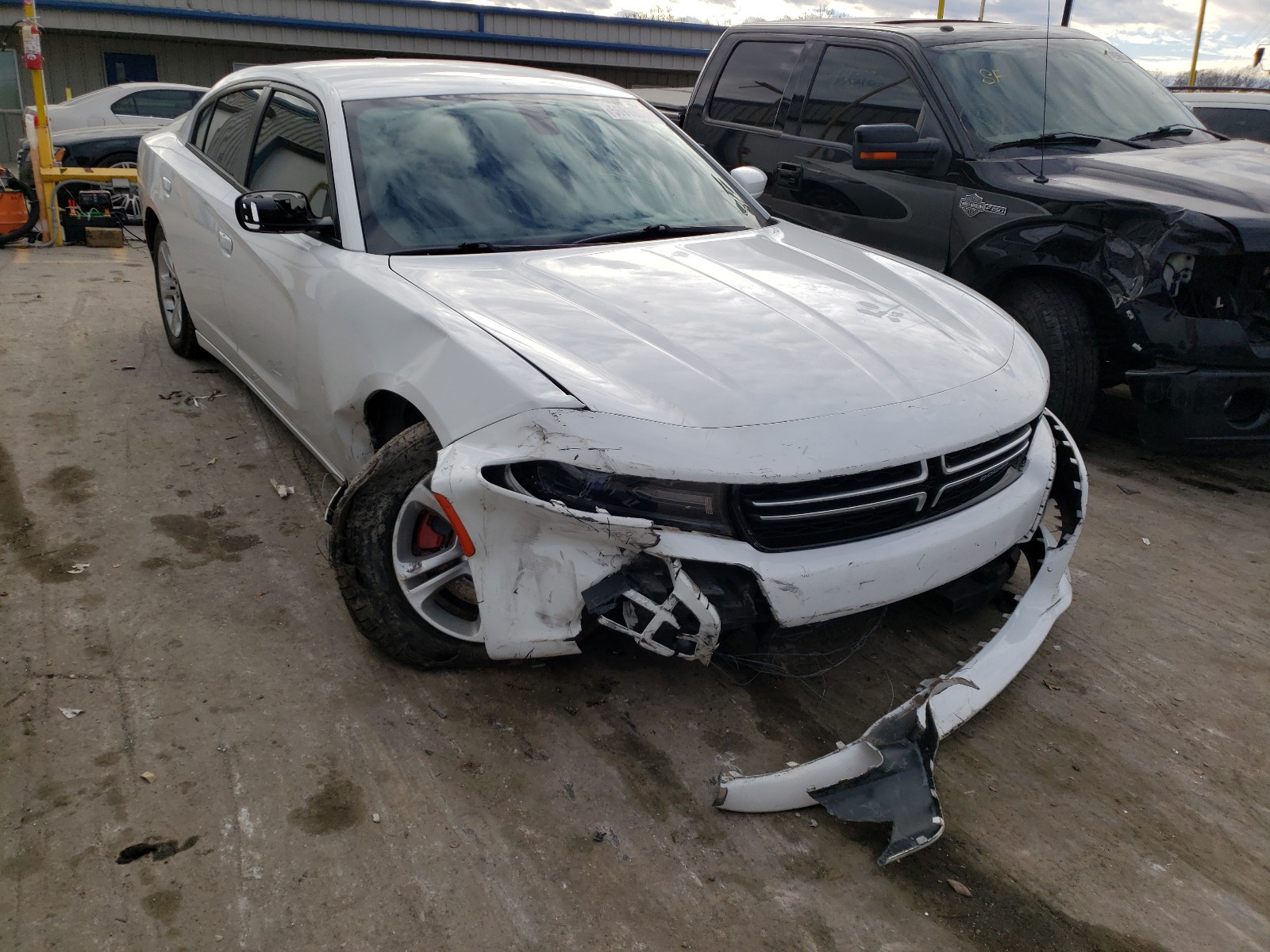 Zdjęcie 1 z aukcji – 2015 DODGE CHARGER SE z VIN 2C3CDXBG3FH724794