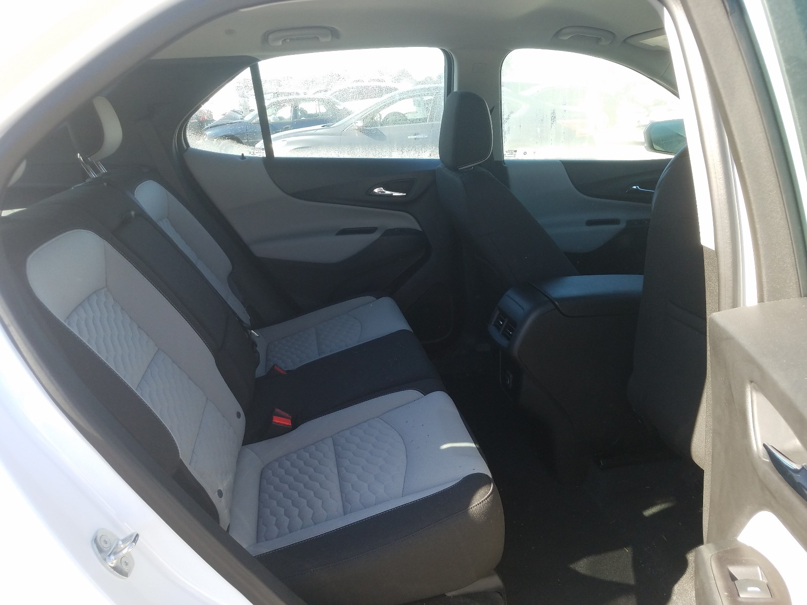 Photo 6 from auction – 2020 CHEVROLET EQUINOX LS with VIN 2GNAXSEV6L6189028