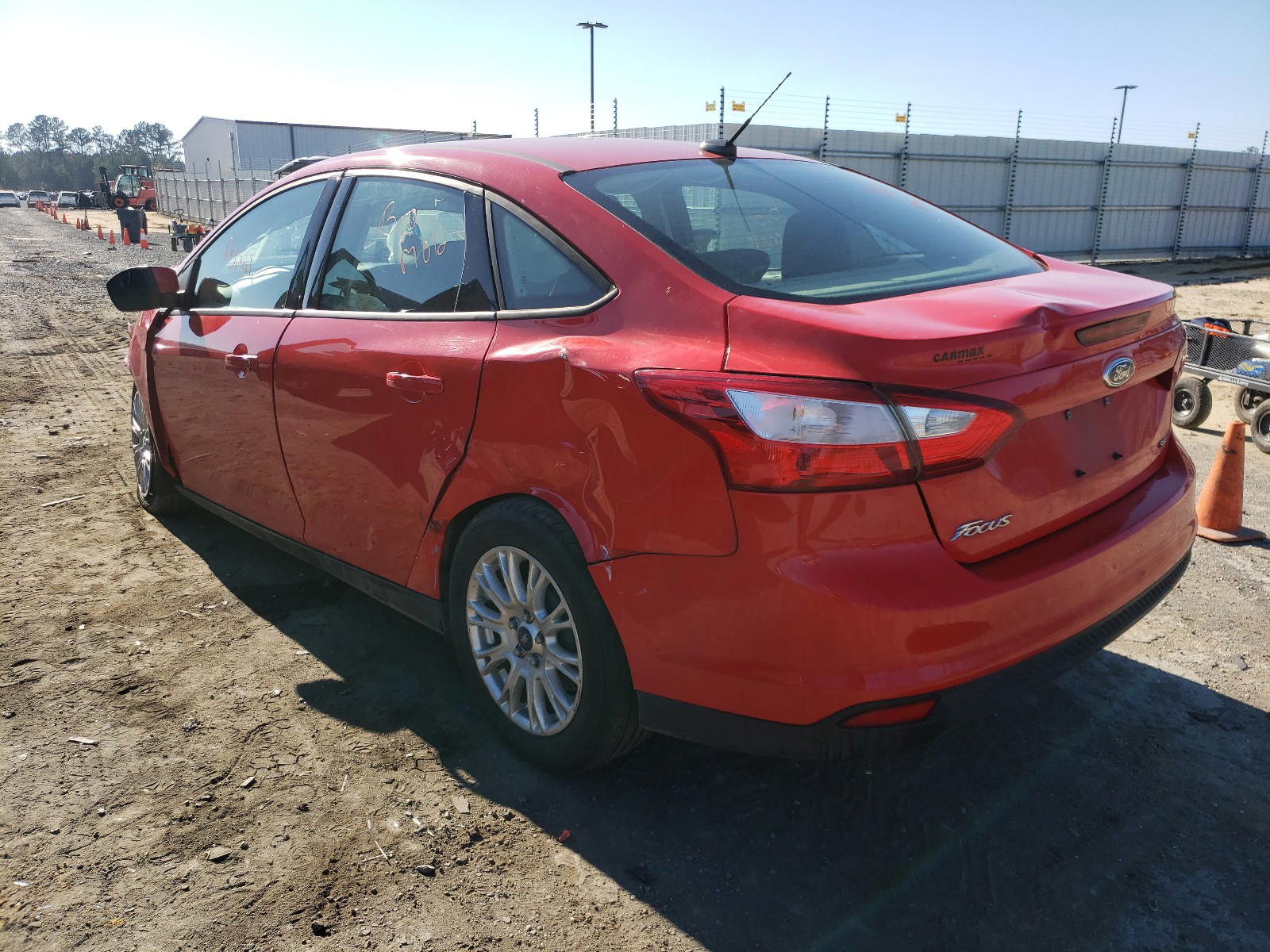 Photo 3 from auction – 2012 FORD FOCUS SE with VIN 1FAHP3F22CL239275