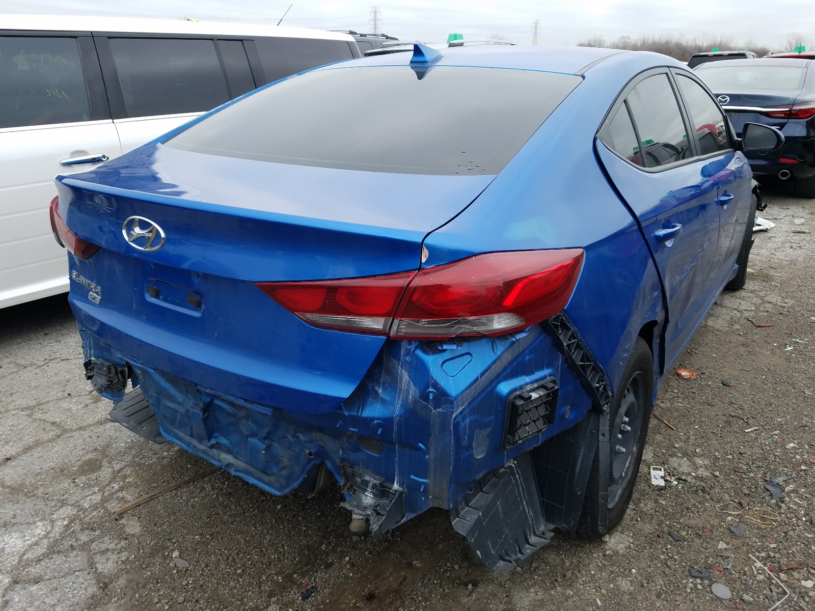 Photo 4 from auction – 2017 HYUNDAI ELANTRA with VIN KMHD74LF4HU118749