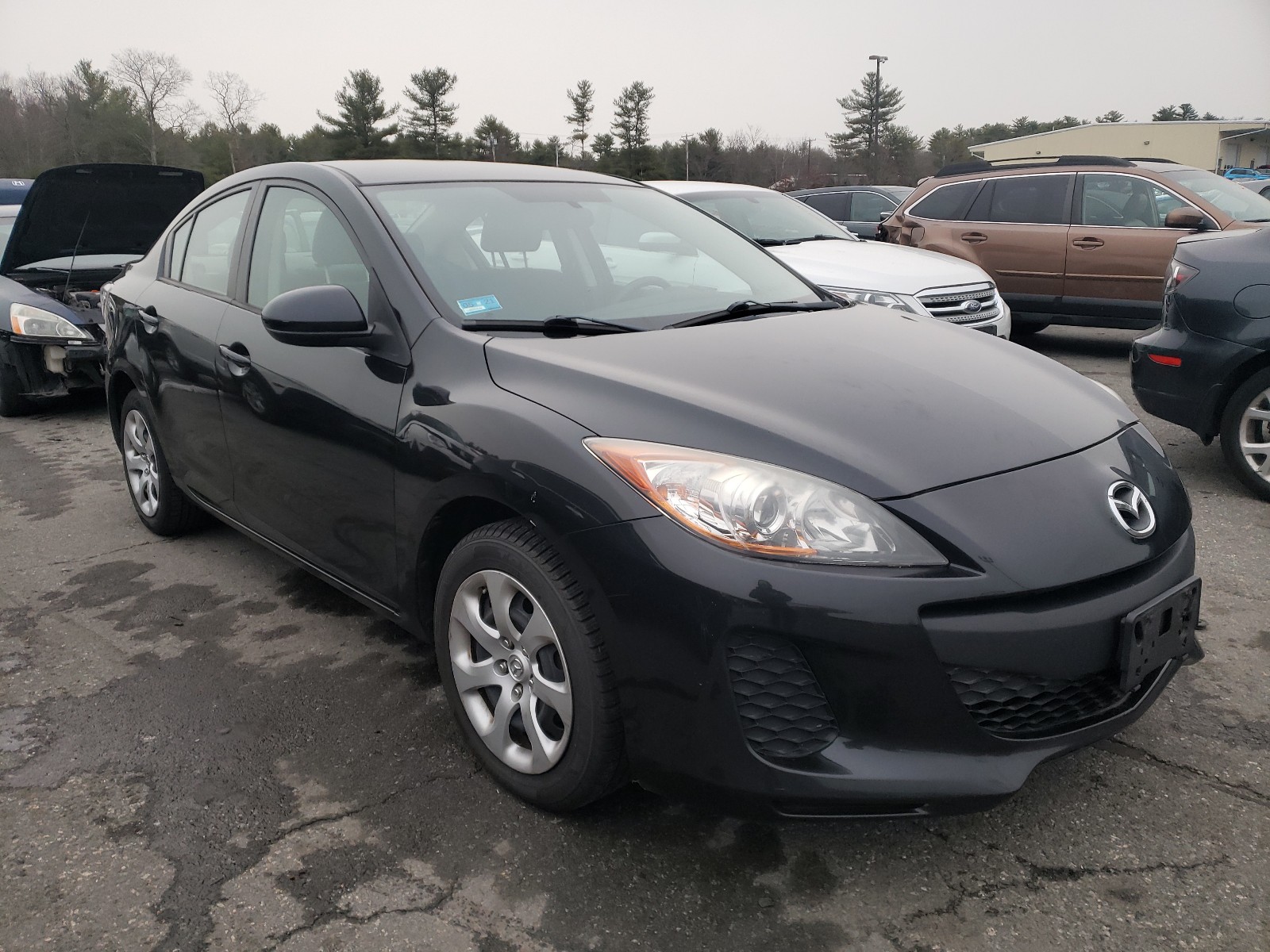 MAZDA 3 I 2013 with VIN JM1BL1TG5D1843867 - Photo from auction
