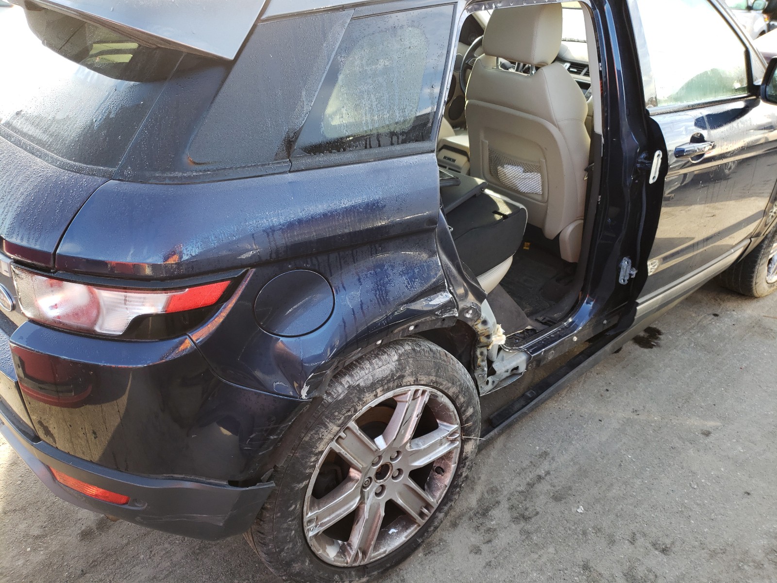 Photo 9 from auction – 2015 LAND ROVER RANGE ROVE with VIN SALVP2BG6FH061993