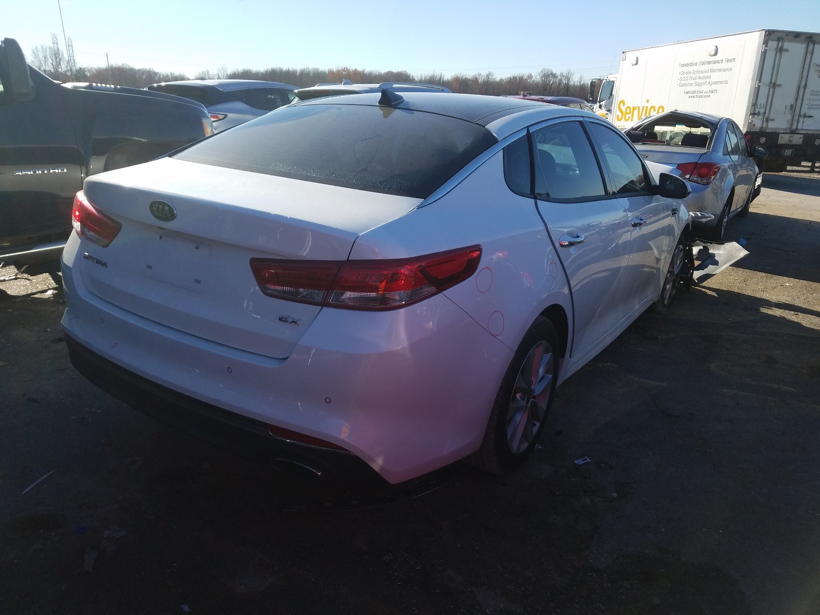 Zdjęcie 4 z aukcji – 2017 KIA OPTIMA EX z VIN 5XXGU4L32HG167213