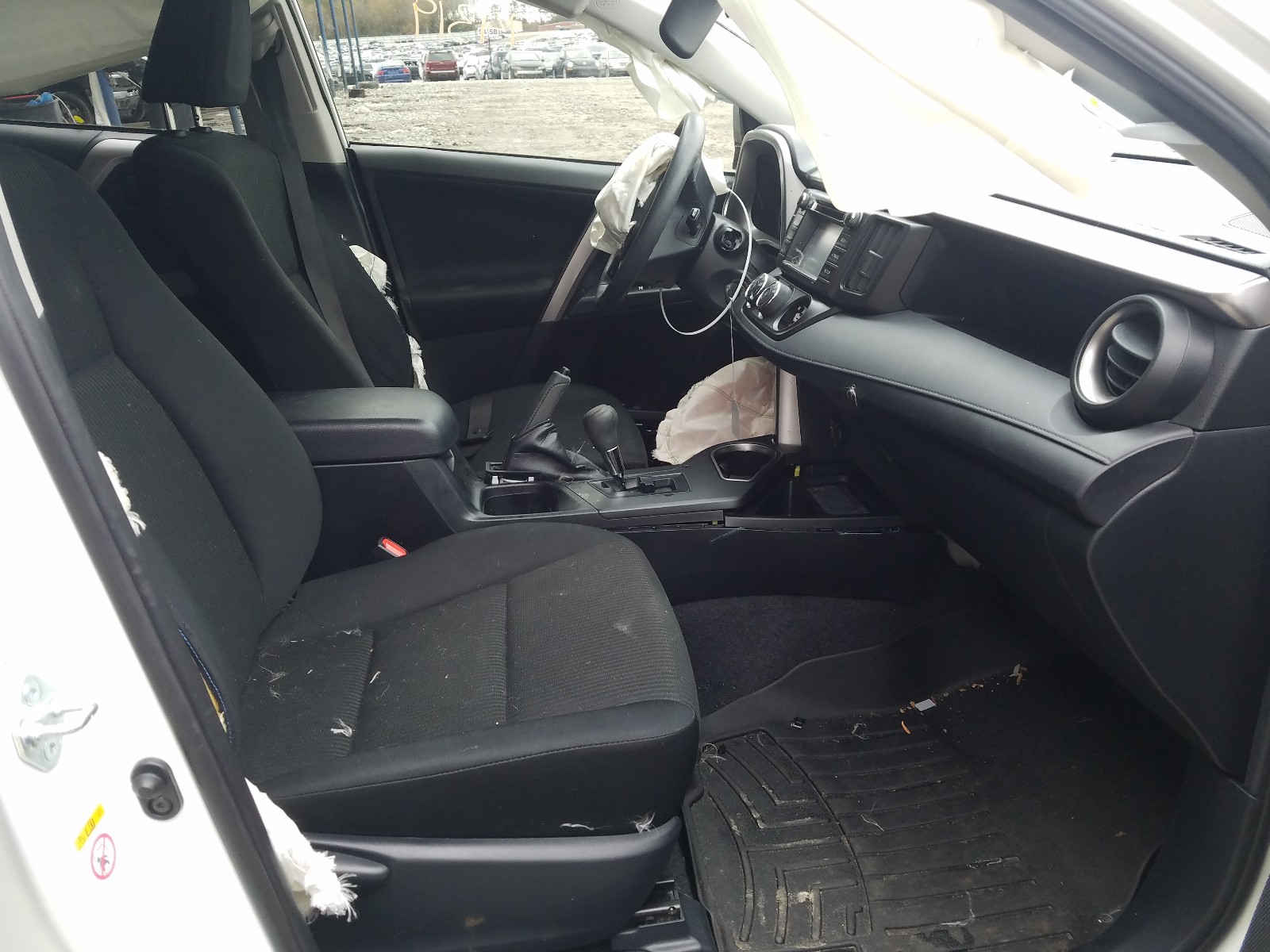 Photo 5 from auction – 2017 TOYOTA RAV4 LE with VIN JTMZFREV8HJ719310