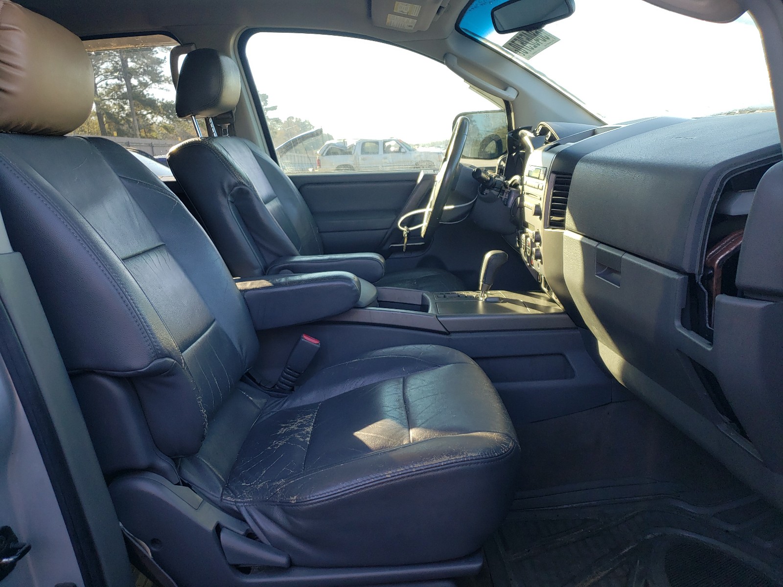 Photo 5 from auction – 2006 NISSAN ARMADA SE with VIN 5N1AA08A06N740248