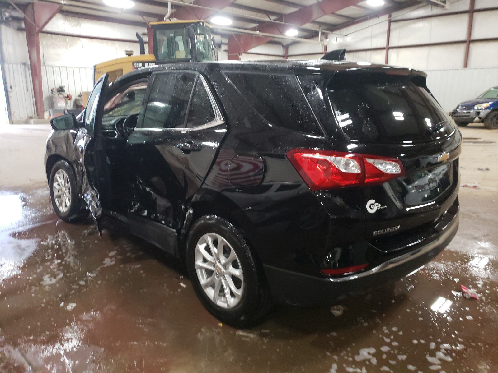 Photo 3 from auction – 2019 CHEVROLET EQUINOX LT with VIN 3GNAXUEV7KL215769