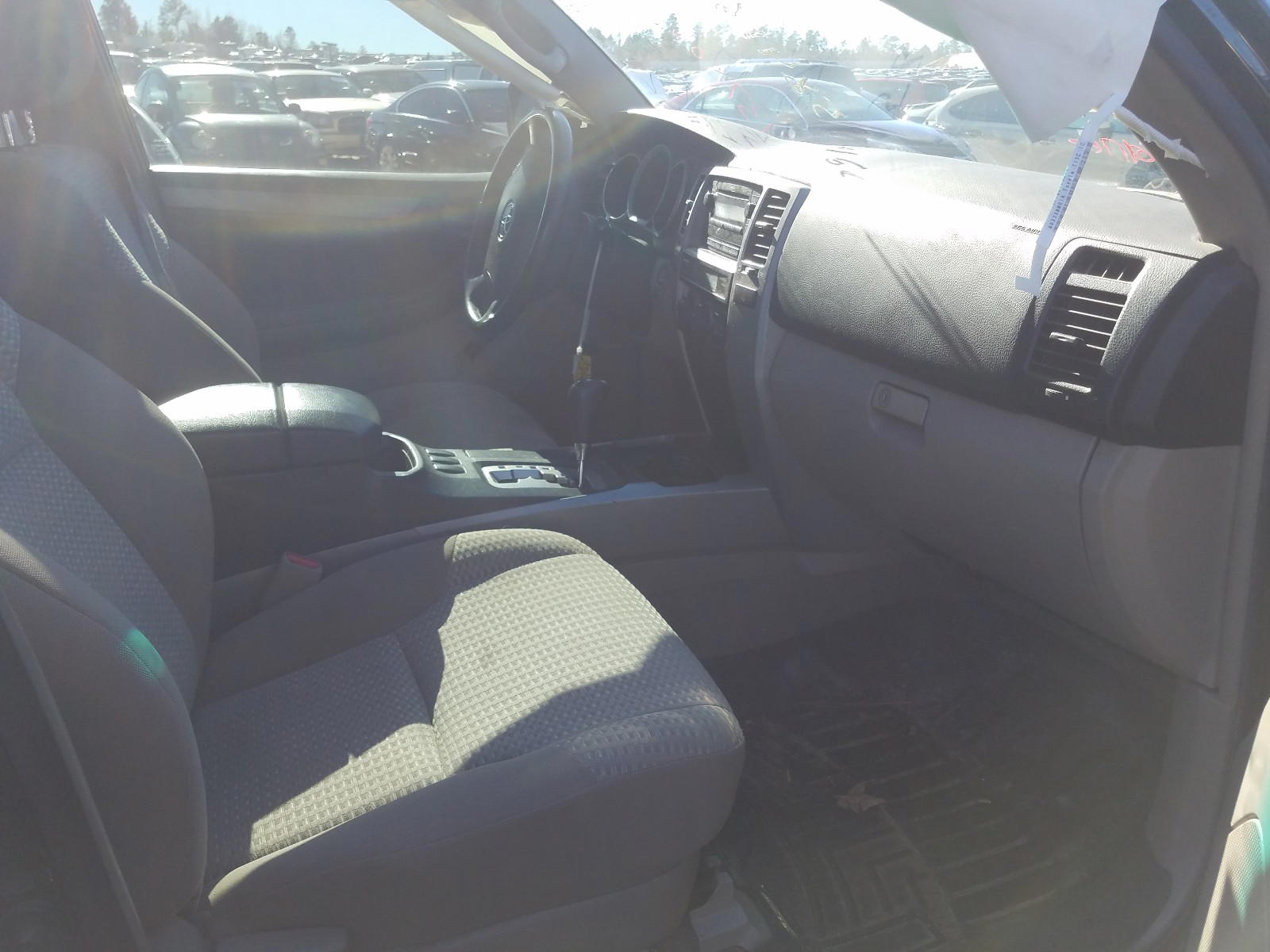 Photo 5 from auction – 2008 TOYOTA 4RUNNER SR with VIN JTEZU14R48K008284