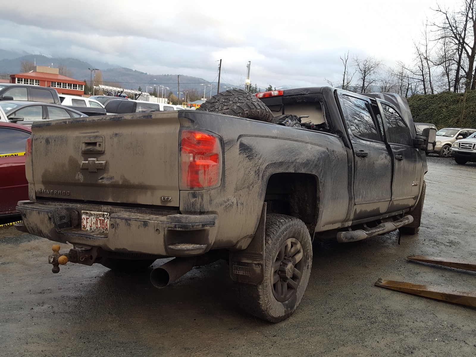 Photo 4 from auction – 2017 CHEVROLET SILVERADO with VIN 1GC1KWEY4HF224994