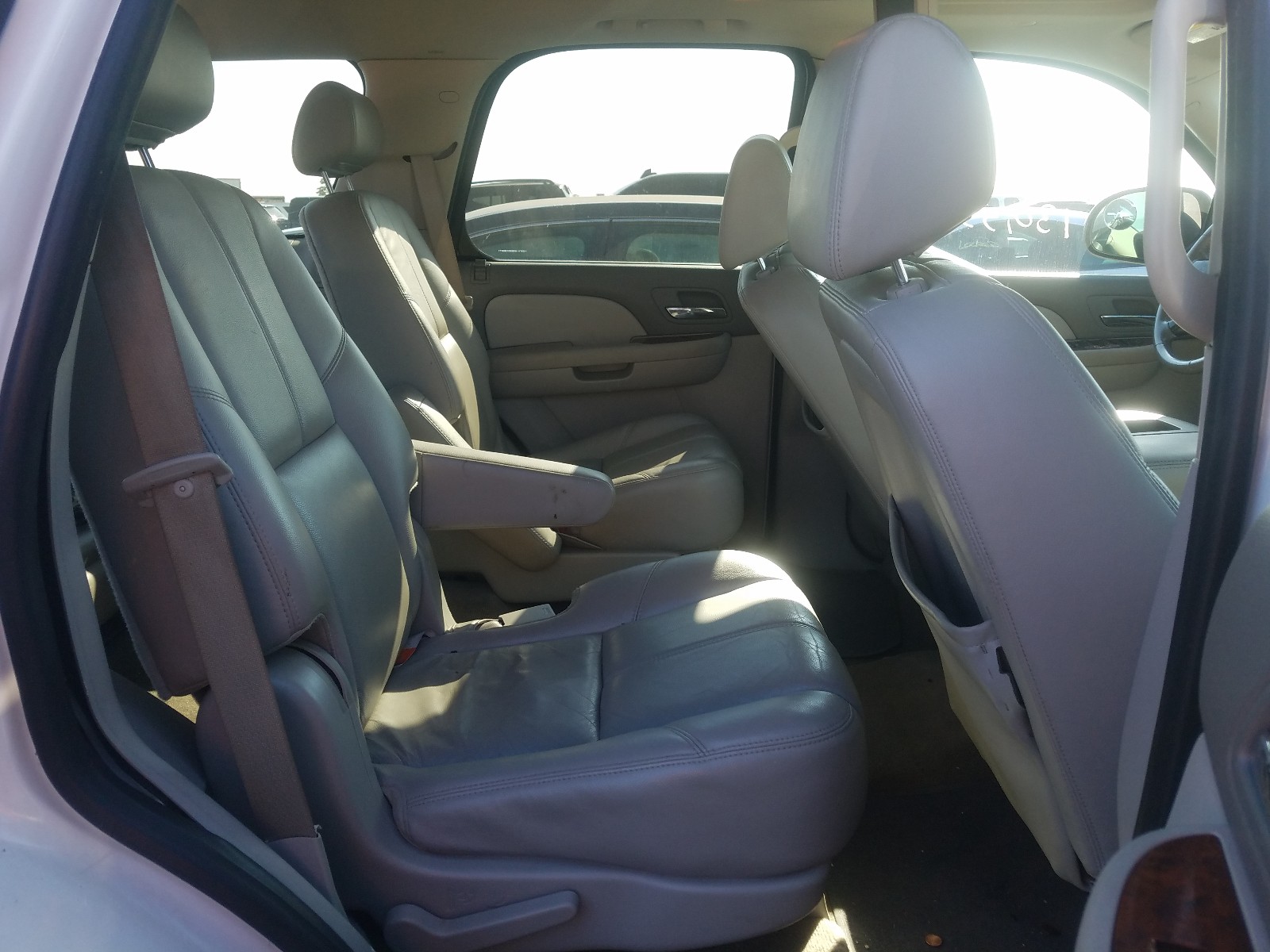 Photo 6 from auction – 2008 CHEVROLET TAHOE C150 with VIN 1GNFC130X8R165877