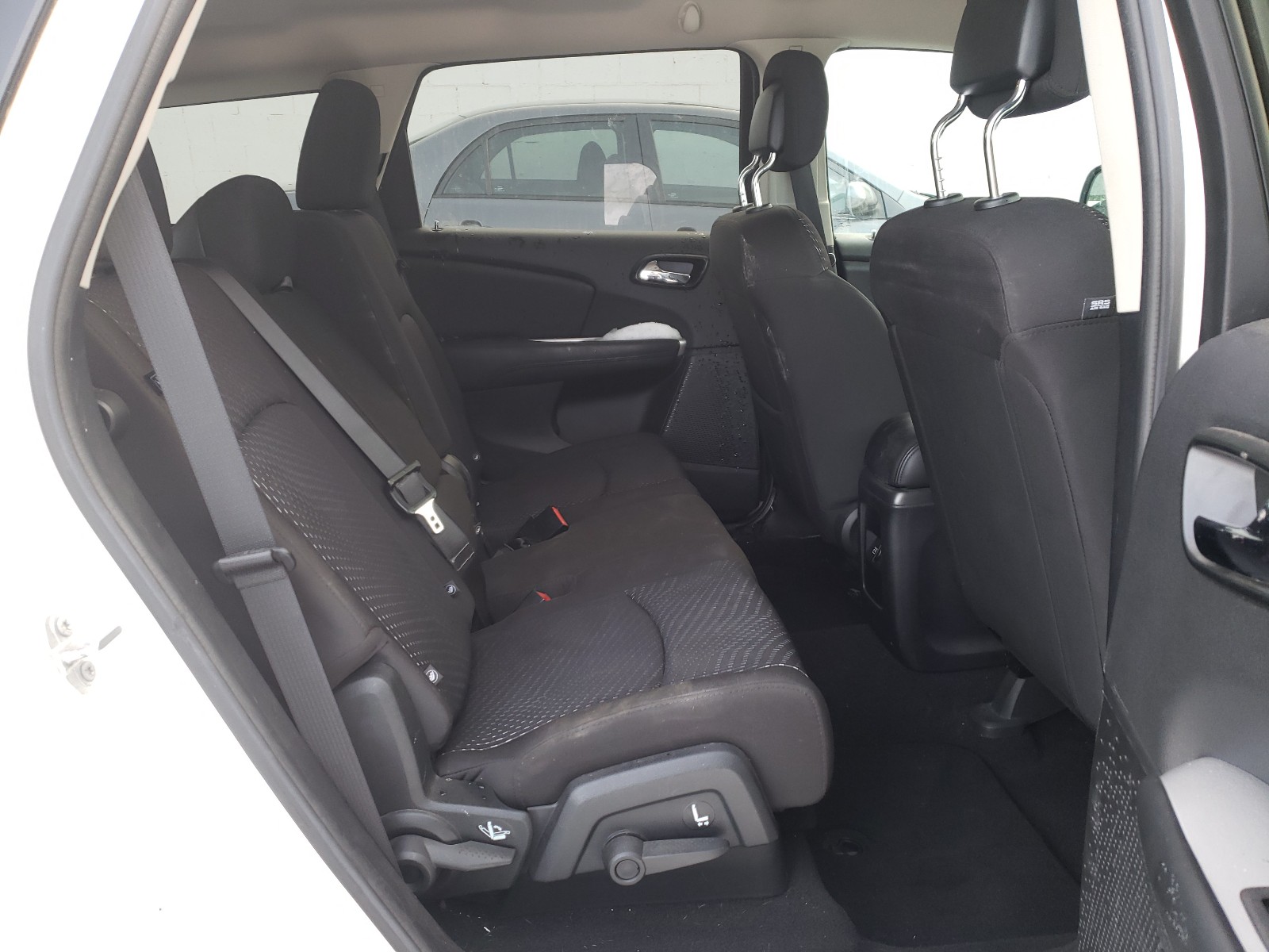 Photo 6 from auction – 2016 DODGE JOURNEY SE with VIN 3C4PDCAB9GT234428
