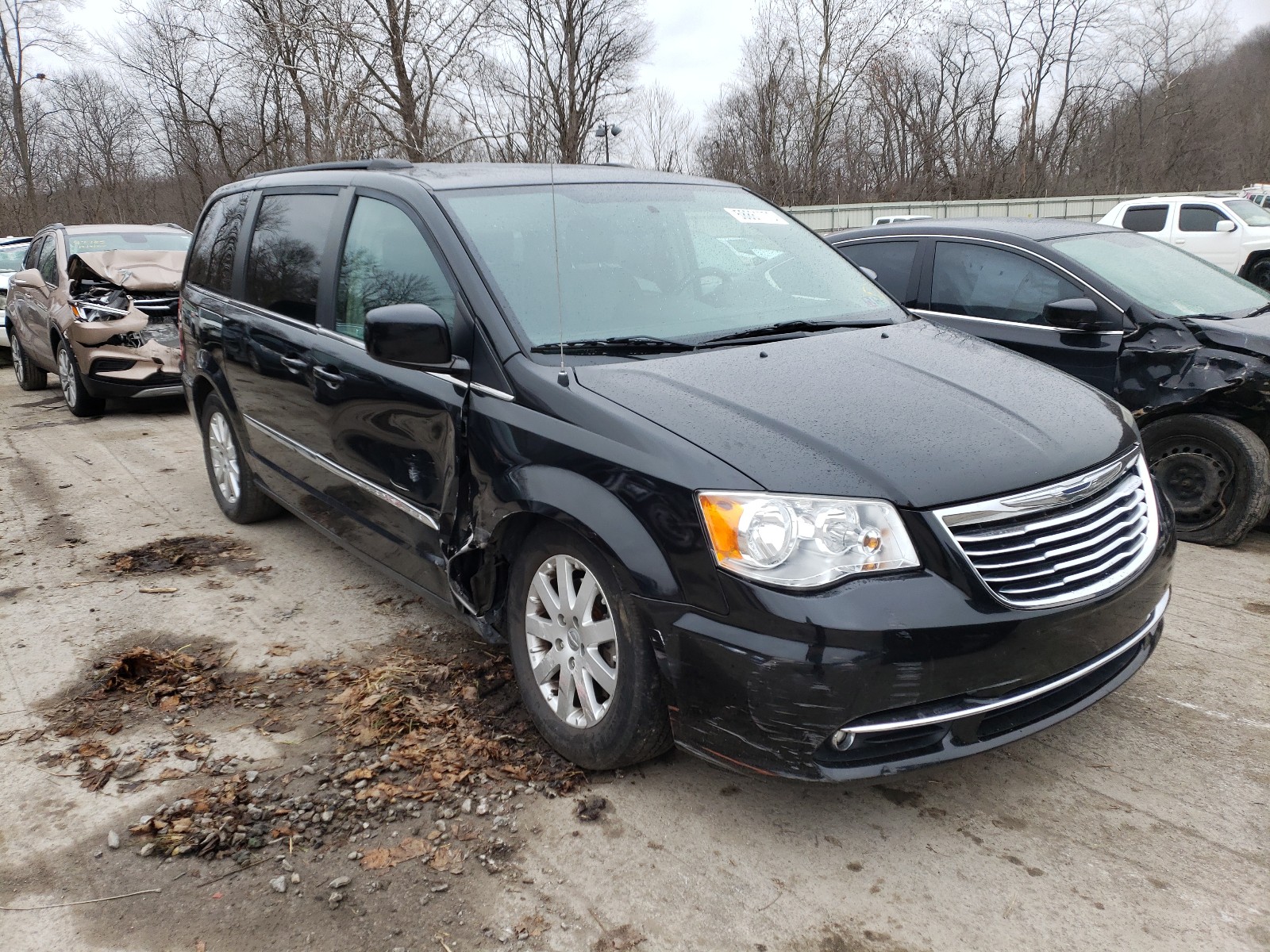 Photo 1 from auction – 2014 CHRYSLER TOWN & COU with VIN 2C4RC1BG7ER208632