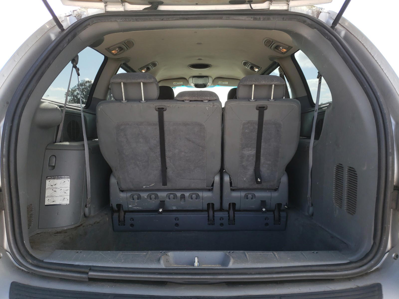 Photo 9 from auction – 2005 DODGE GRAND CARA with VIN 2D4GP44L65R225478