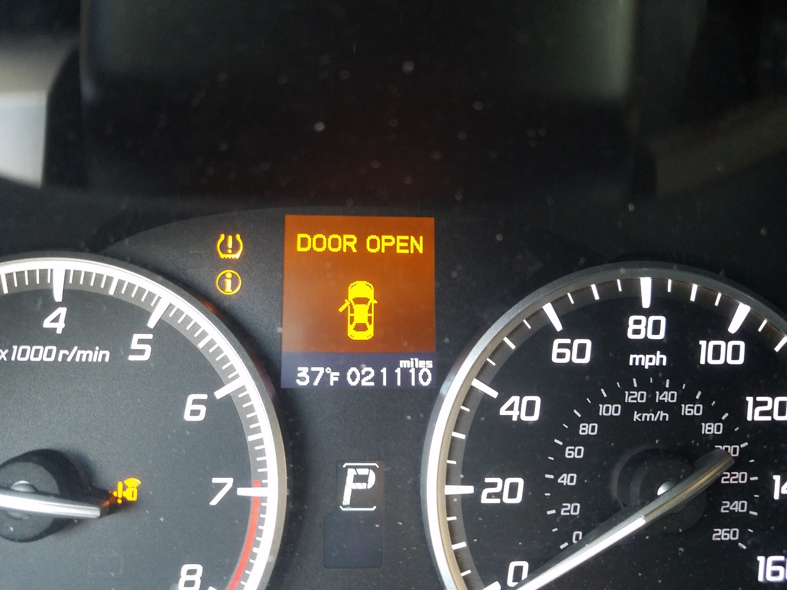 Photo 8 from auction – 2017 ACURA ILX BASE W with VIN 19UDE2F30HA014584