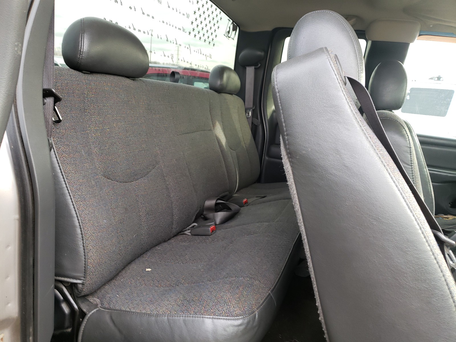 Photo 6 from auction – 2004 CHEVROLET SILVERADO with VIN 1GCHK29UX4E350629