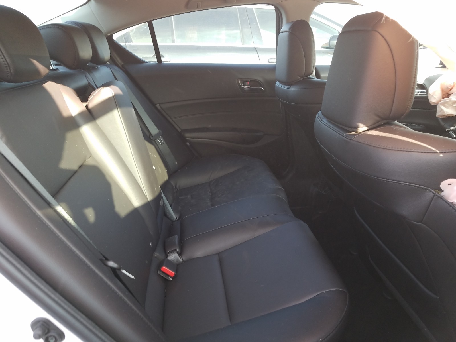 Photo 6 from auction – 2017 ACURA ILX BASE W with VIN 19UDE2F30HA014584